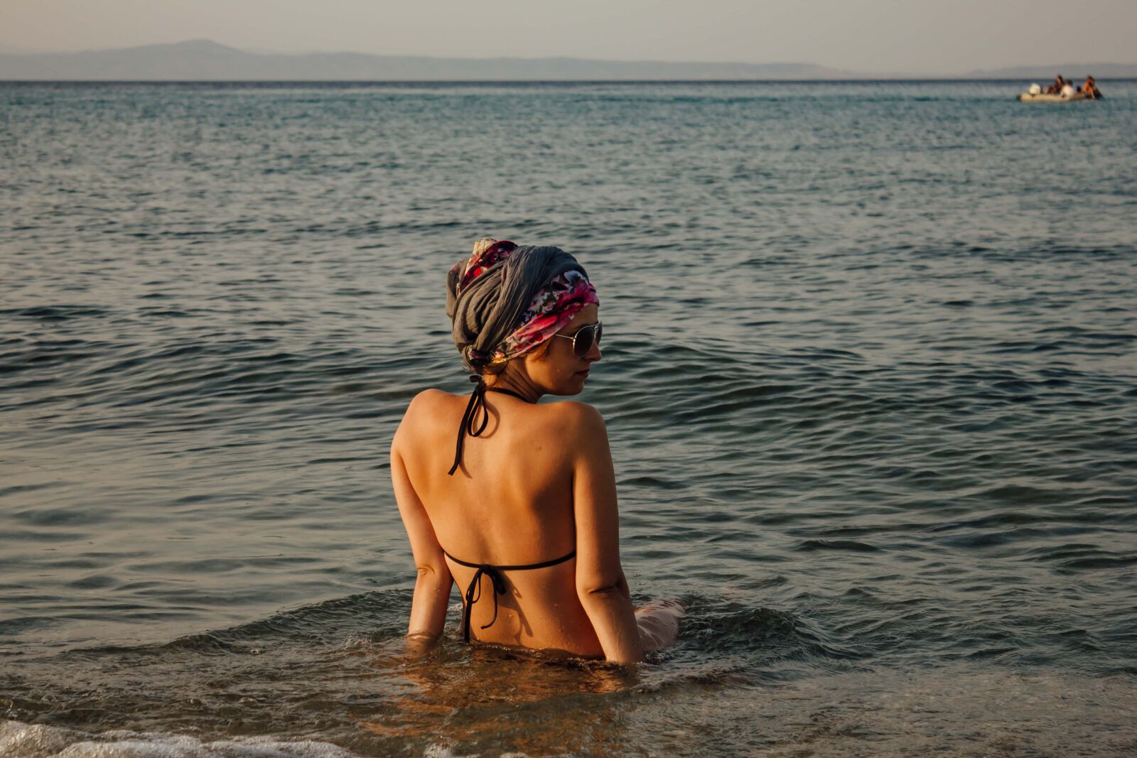 Canon EF-S 18-55mm F3.5-5.6 IS sample photo. Gorgeous, pretty girl, swimsuit photography