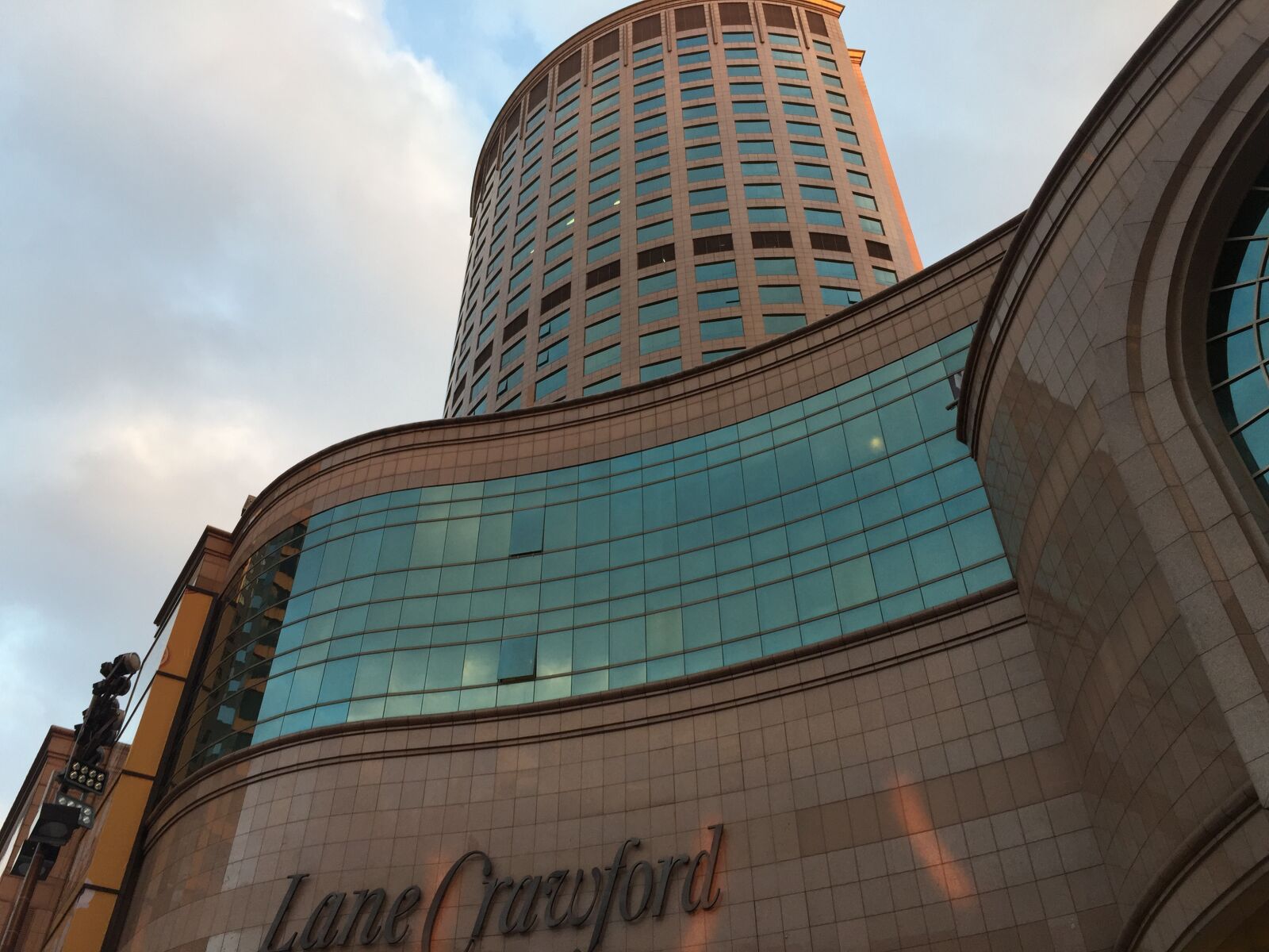 iPhone 6 Plus back camera 4.15mm f/2.2 sample photo. Shanghai, building, china photography