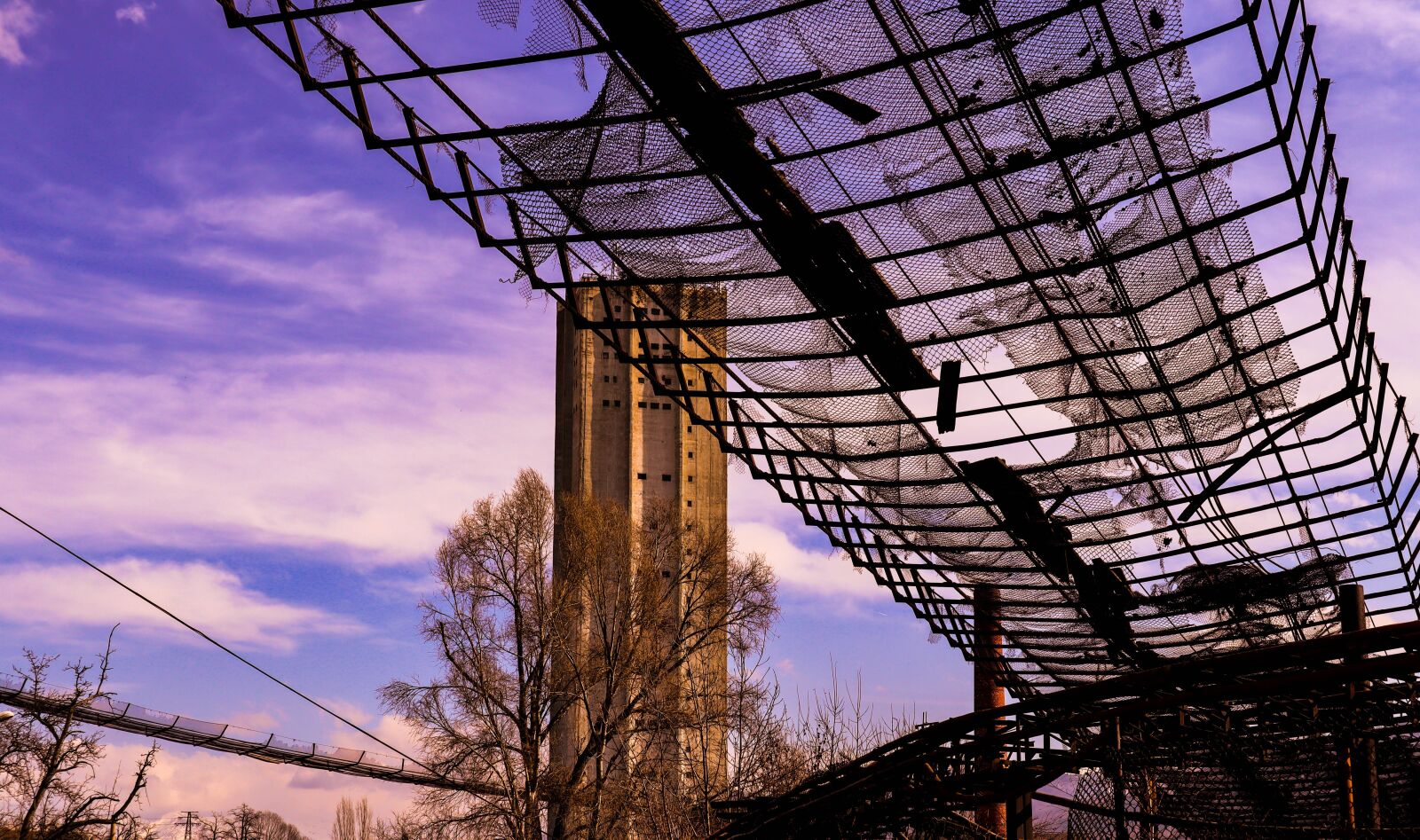Canon EOS M50 (EOS Kiss M) sample photo. Mine, sky, mining photography