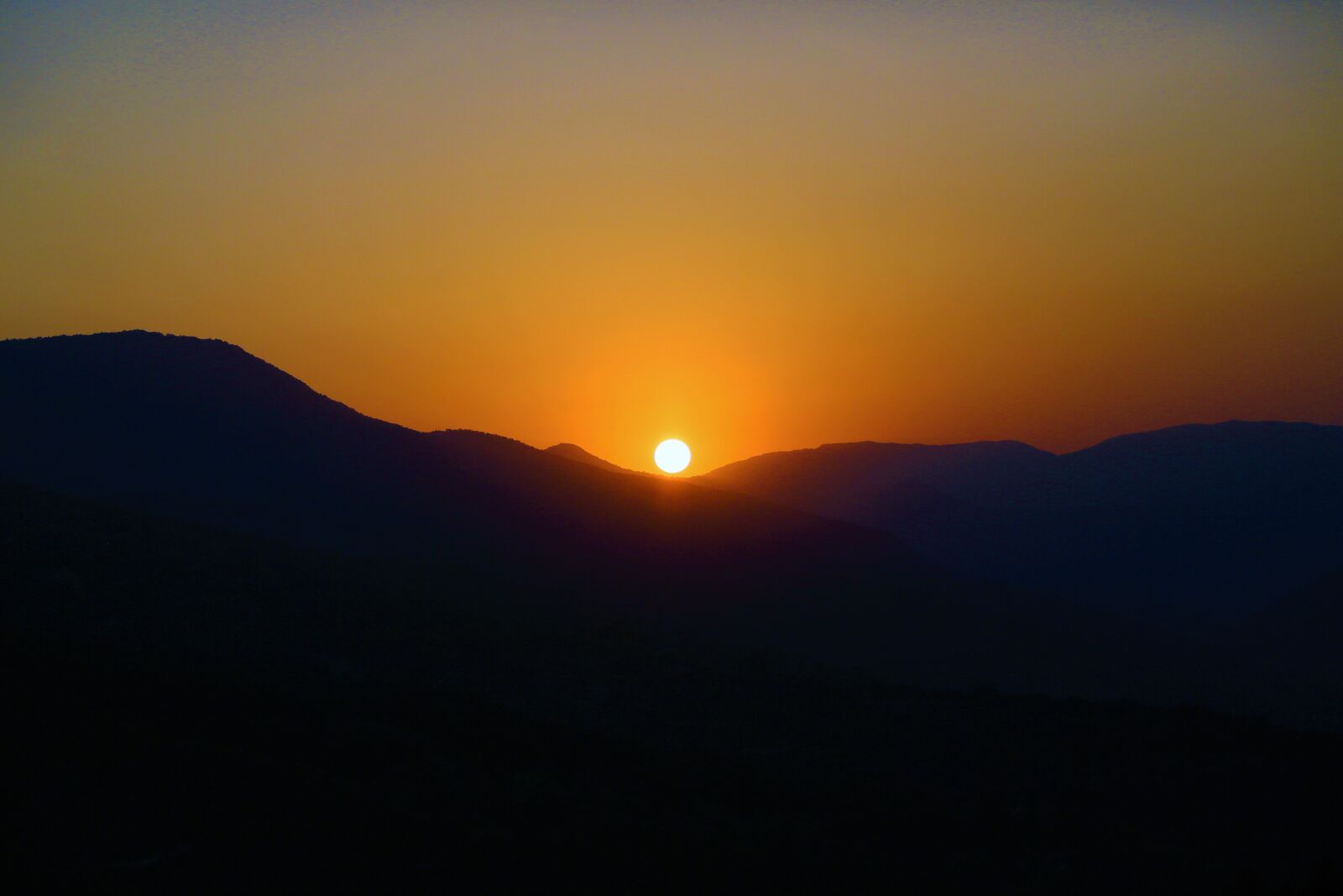 Canon EF 24-105mm F4L IS USM sample photo. Sunset, nature, autumn photography