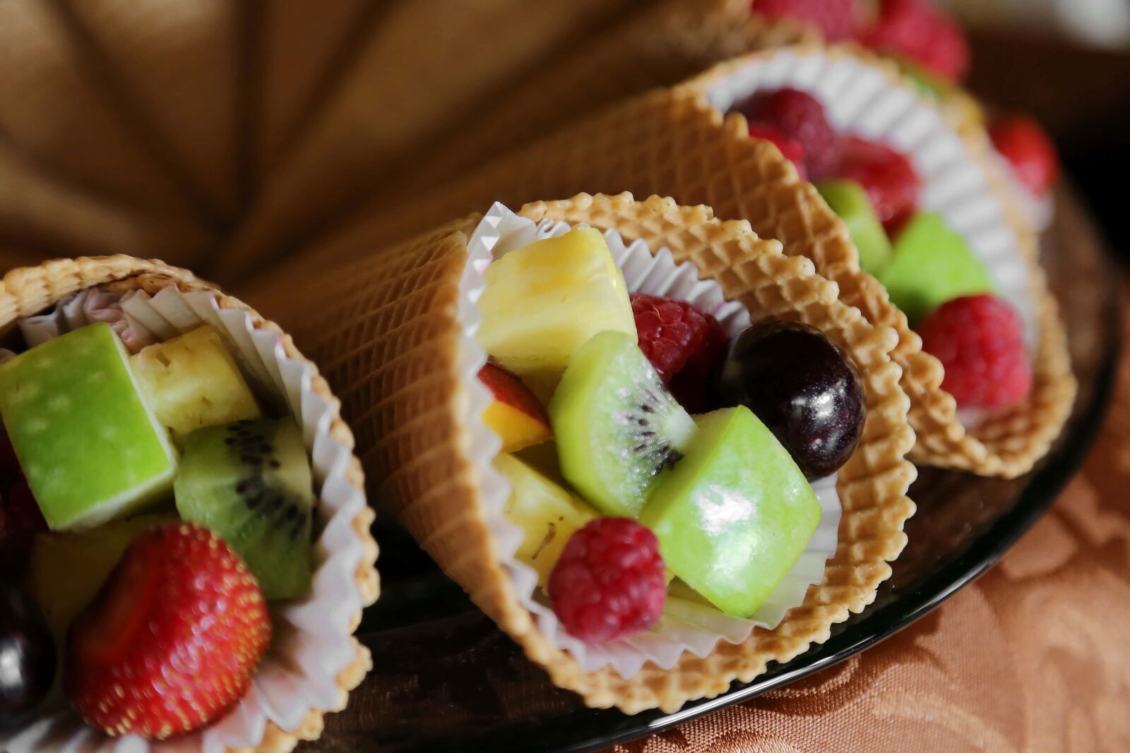 Canon EF 24-105mm F4L IS USM sample photo. Ice cream, fruit, dietary photography