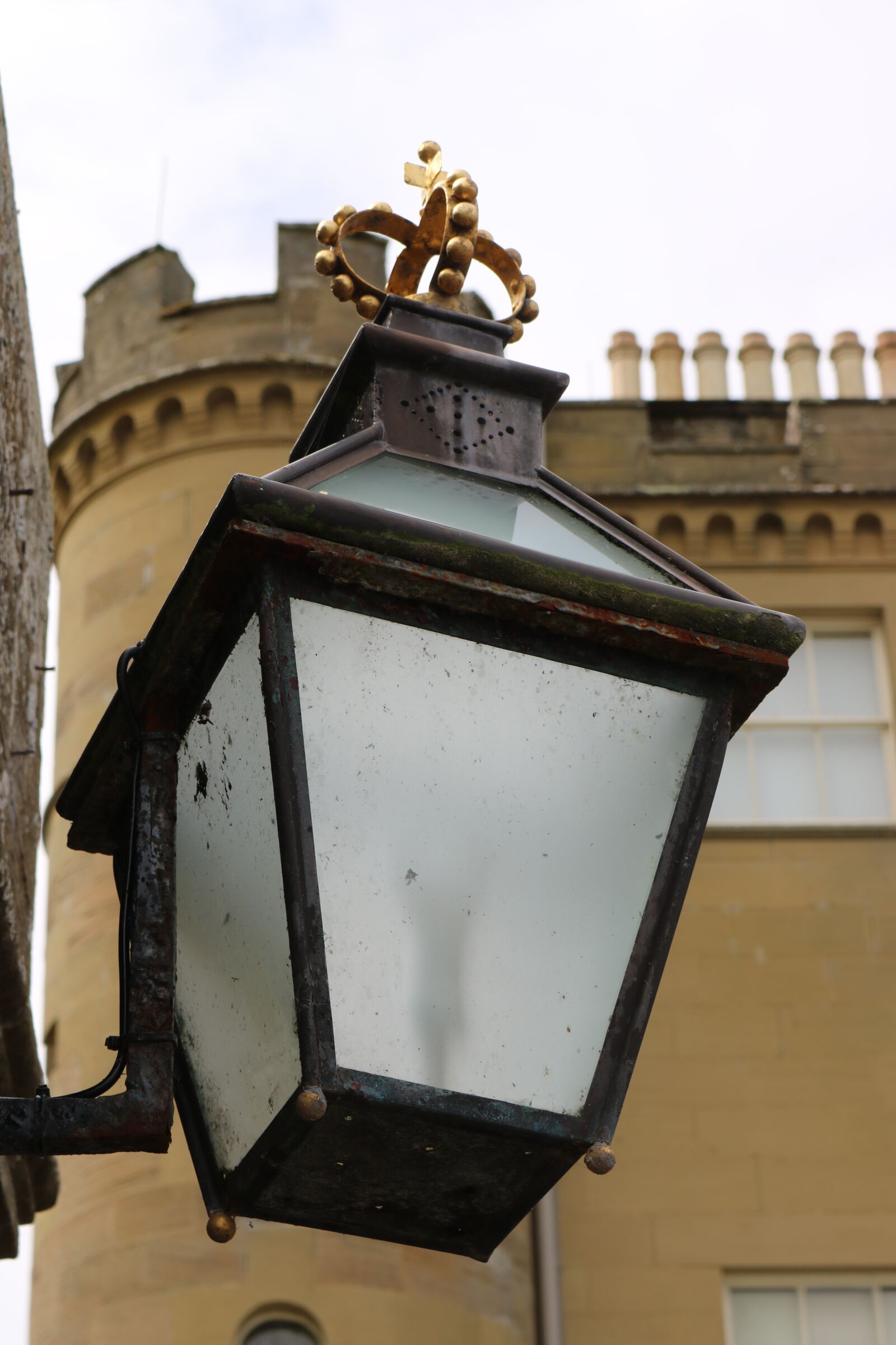 Canon EOS 750D (EOS Rebel T6i / EOS Kiss X8i) sample photo. Lamp, castle, light photography