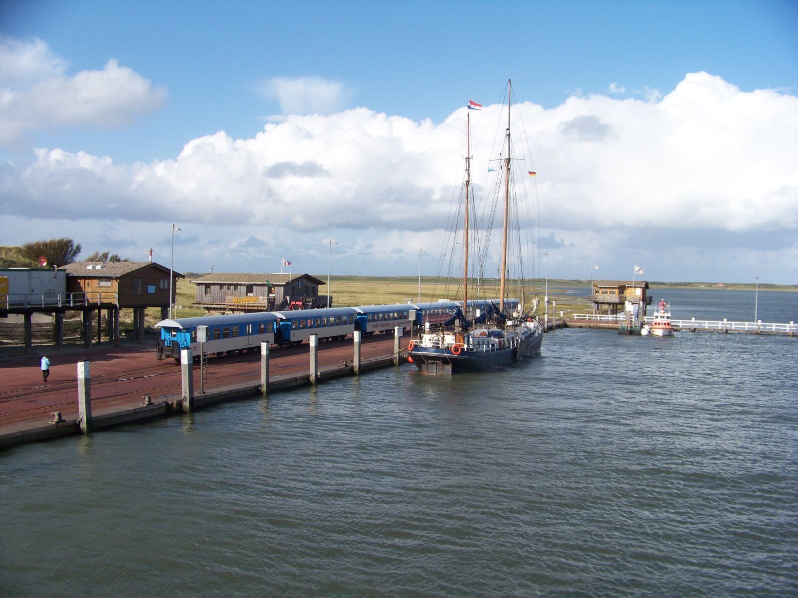 Kodak EASYSHARE Z8612 IS DIGITAL CAMERA sample photo. Ferry, north, sea, port photography