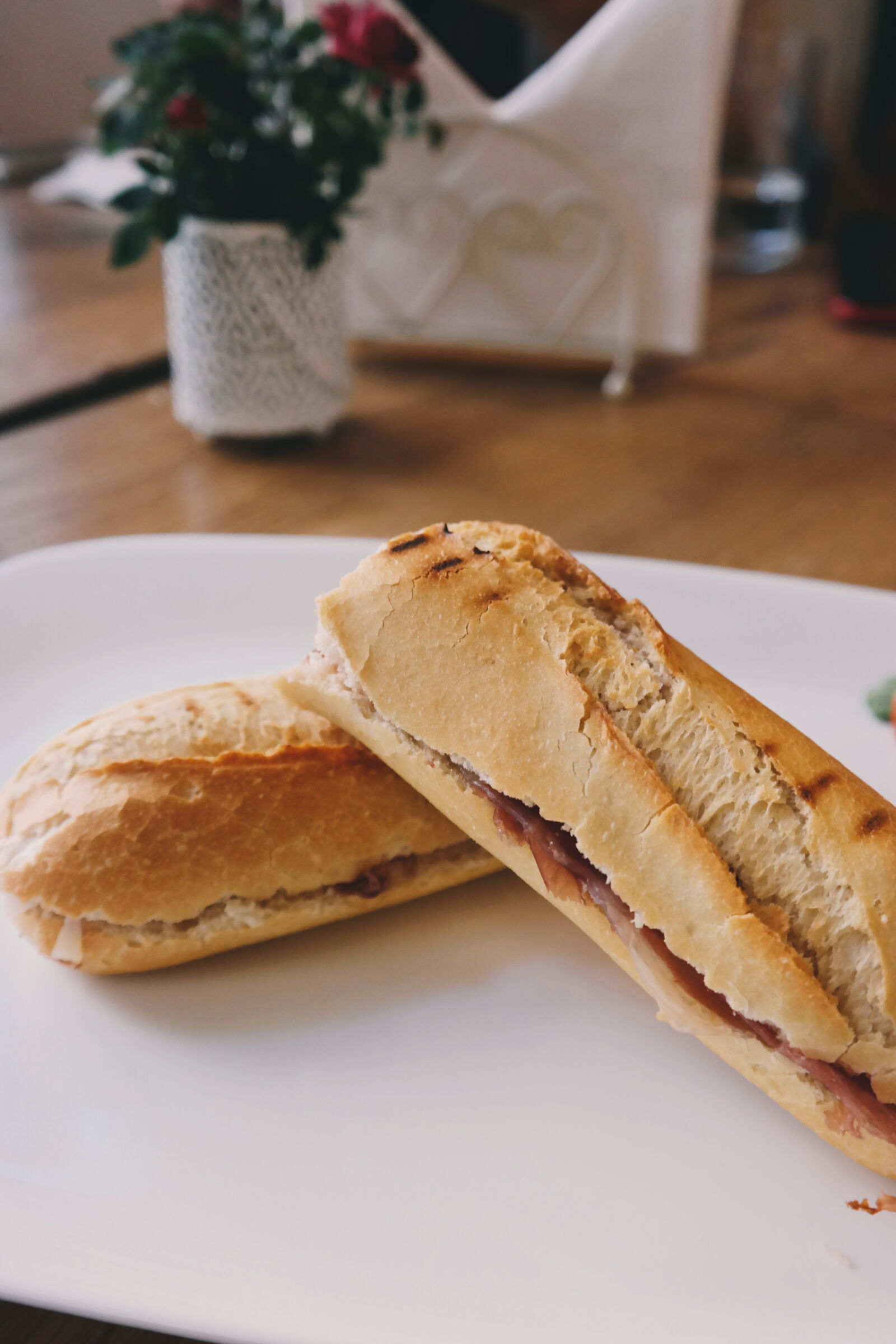 Samsung NX300 sample photo. Bread, on, white, ceramic photography