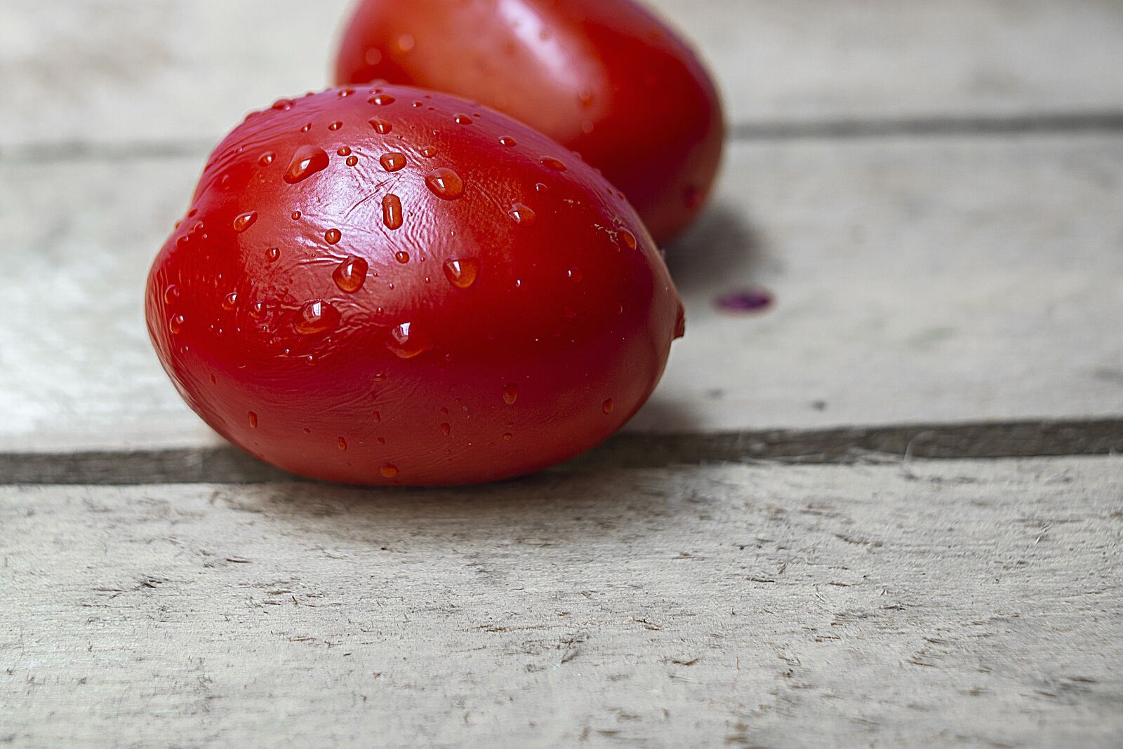 Nikon D600 sample photo. Tomato and kidney, fruit photography