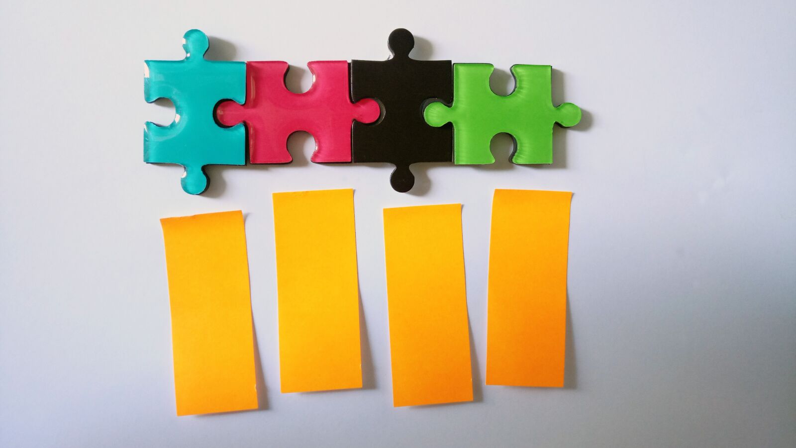 SHIFT 6M sample photo. Puzzle, post-it, 4 photography