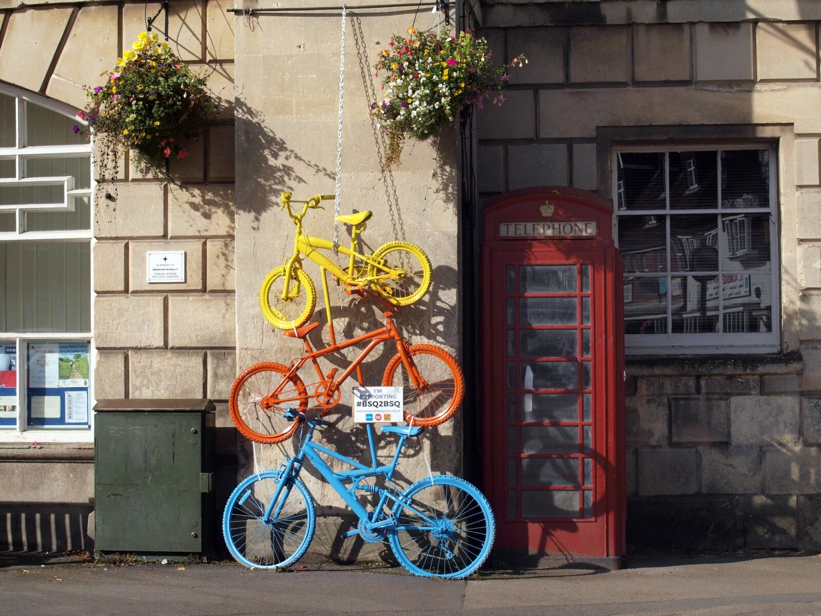 Olympus E-520 (EVOLT E-520) sample photo. Bike, sculpture, street scene photography