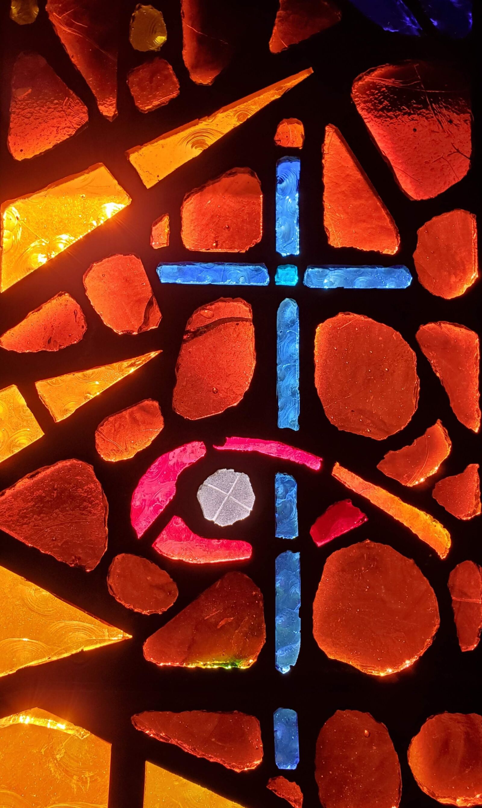 Samsung Galaxy S10e sample photo. Cross, stained glass, church photography