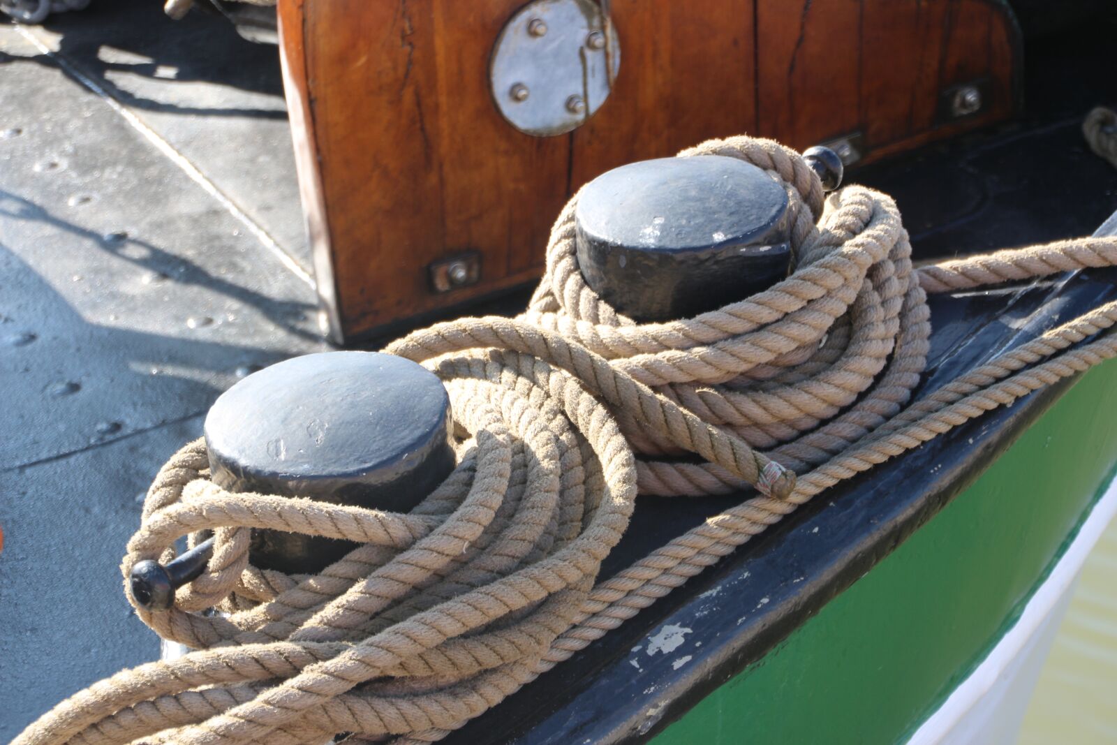 Canon EOS 650D (EOS Rebel T4i / EOS Kiss X6i) sample photo. Investors, thaw, port photography