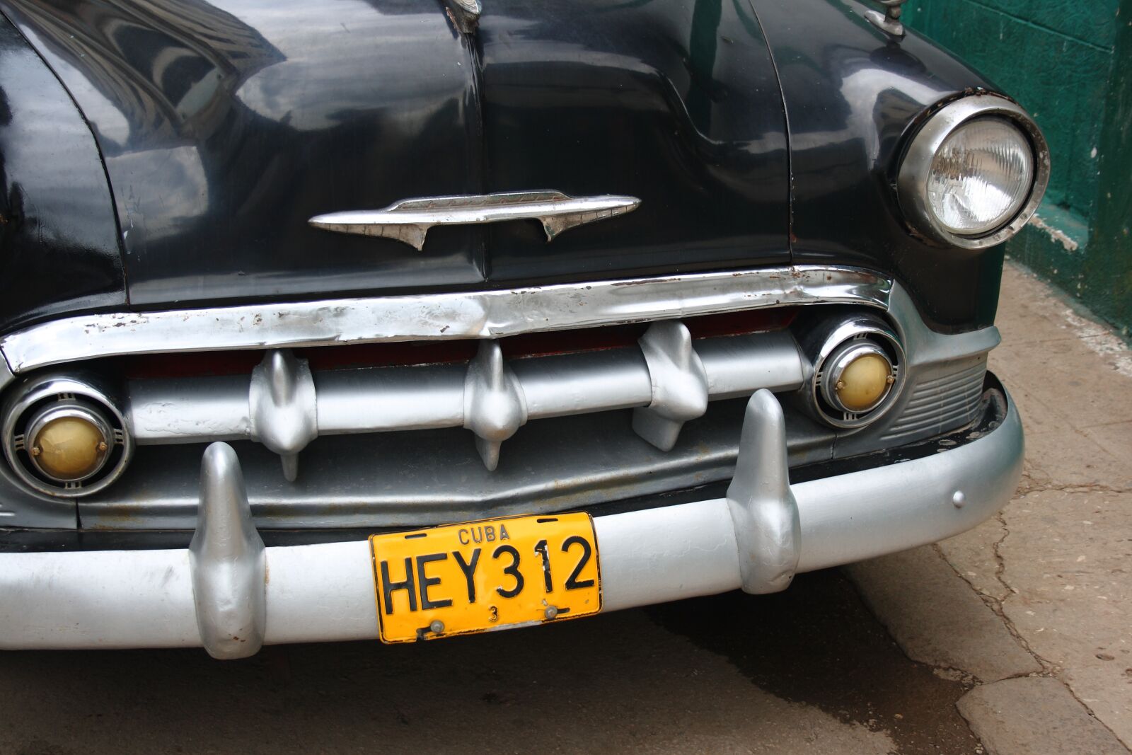 Canon EOS 400D (EOS Digital Rebel XTi / EOS Kiss Digital X) sample photo. Car, oldtimer, cuba photography