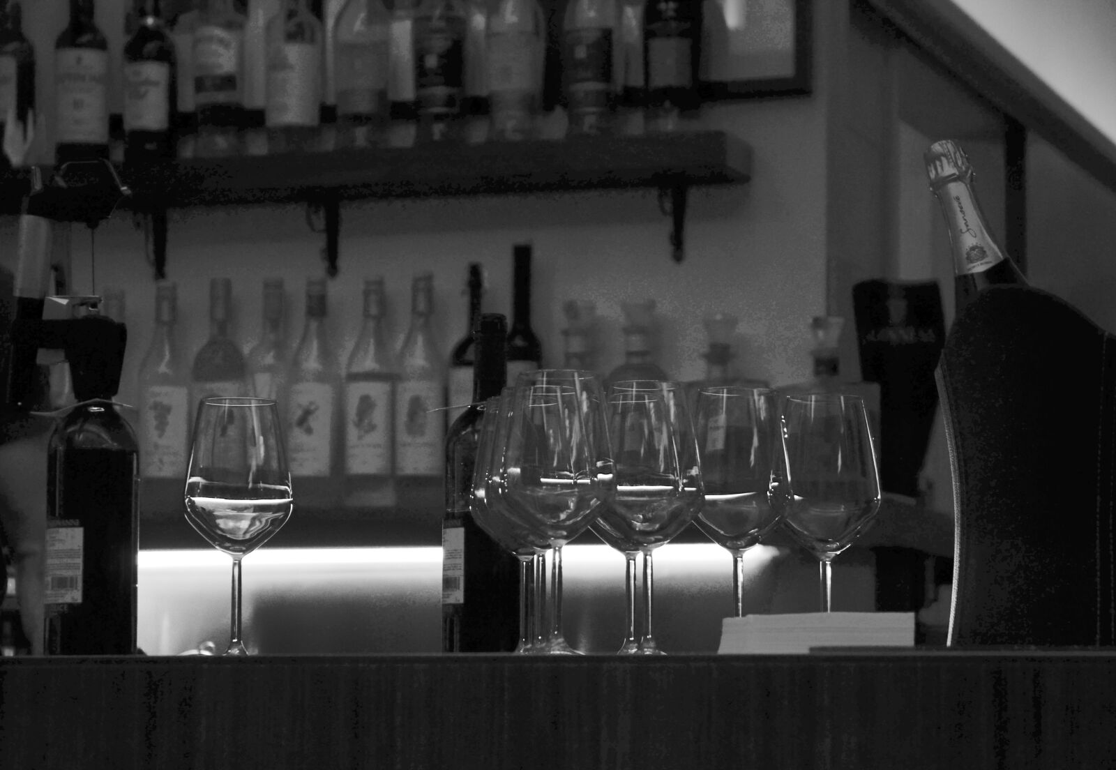 Nikon D5100 sample photo. Bar, wine glasses, wine photography