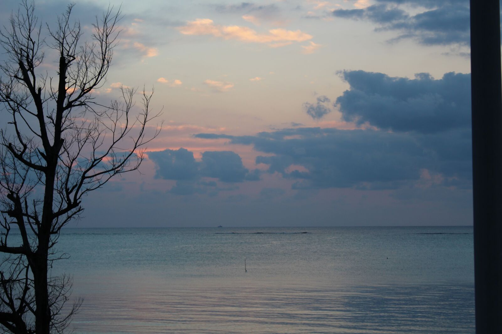 Canon EOS 100D (EOS Rebel SL1 / EOS Kiss X7) sample photo. Sunset, sea, natural photography