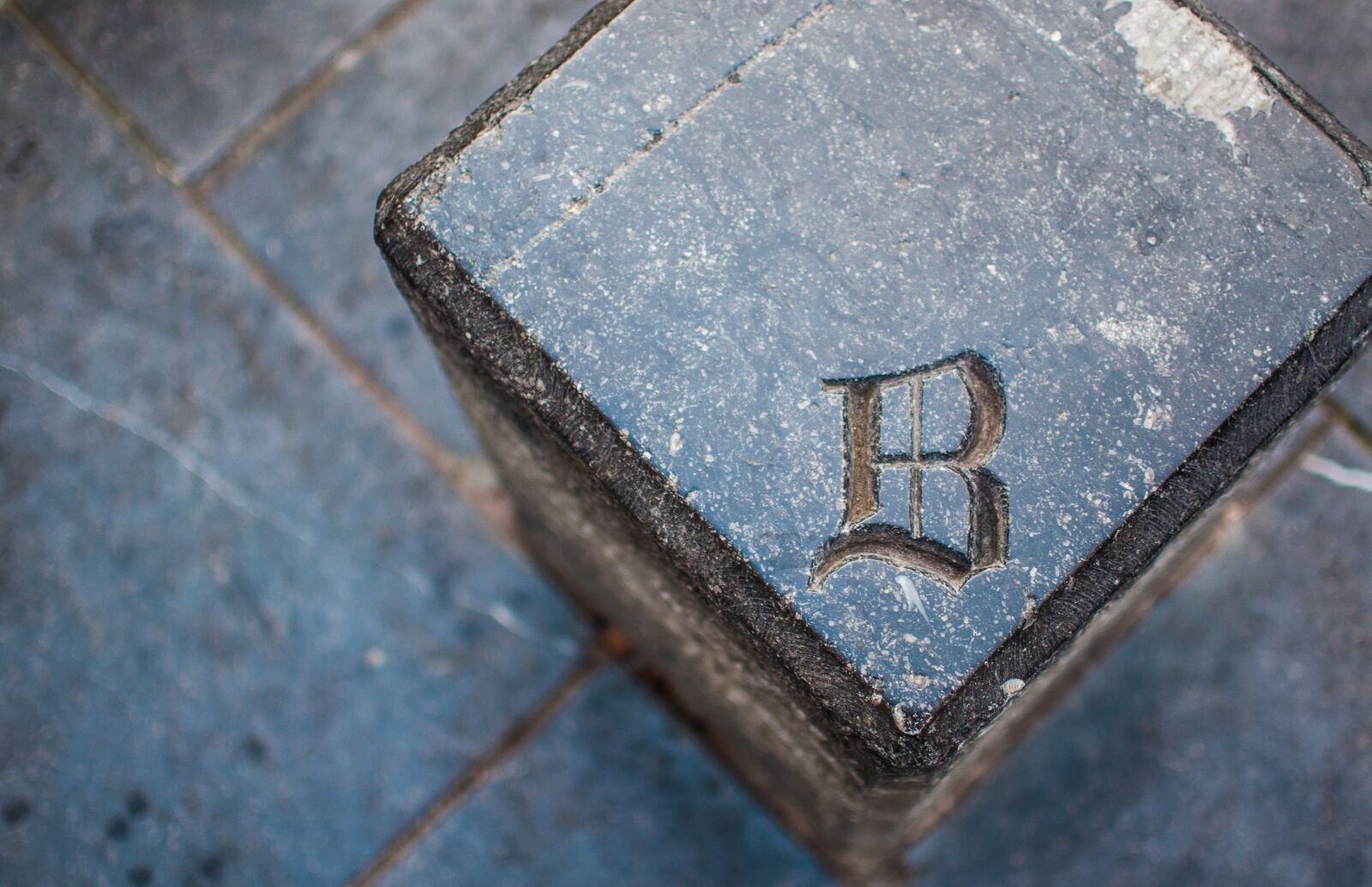 Nikon D5000 sample photo. B, typeface, letter photography