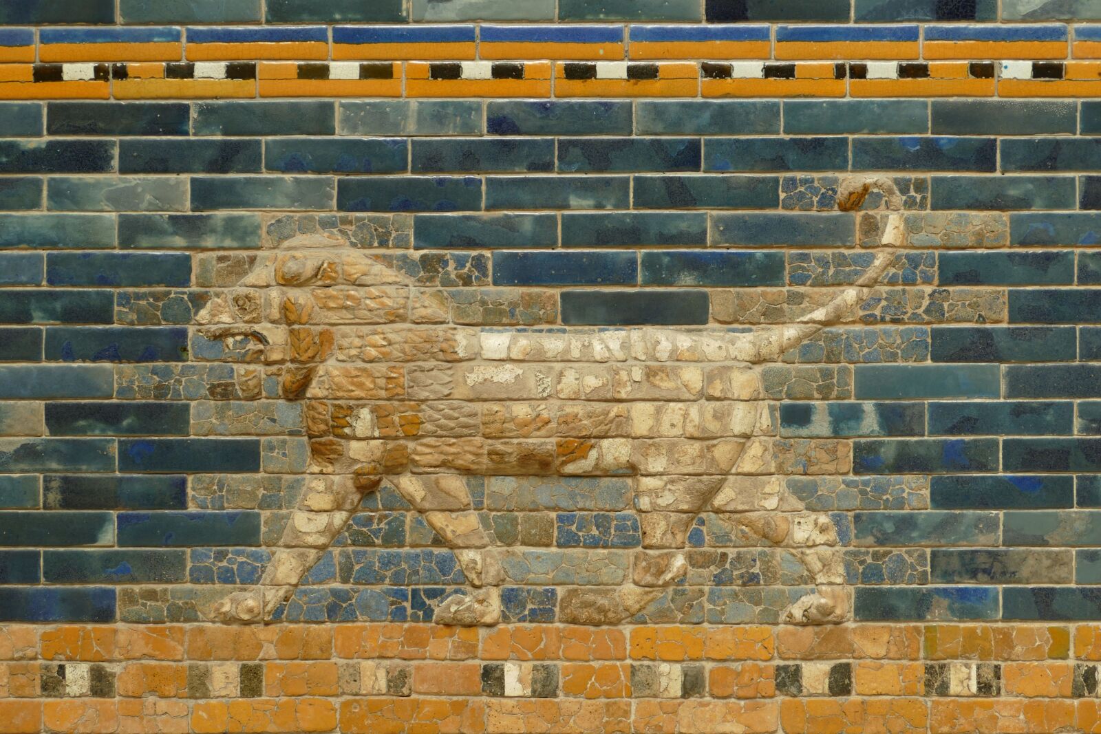 Panasonic Lumix DMC-FZ1000 sample photo. Berlin, museum, historically photography