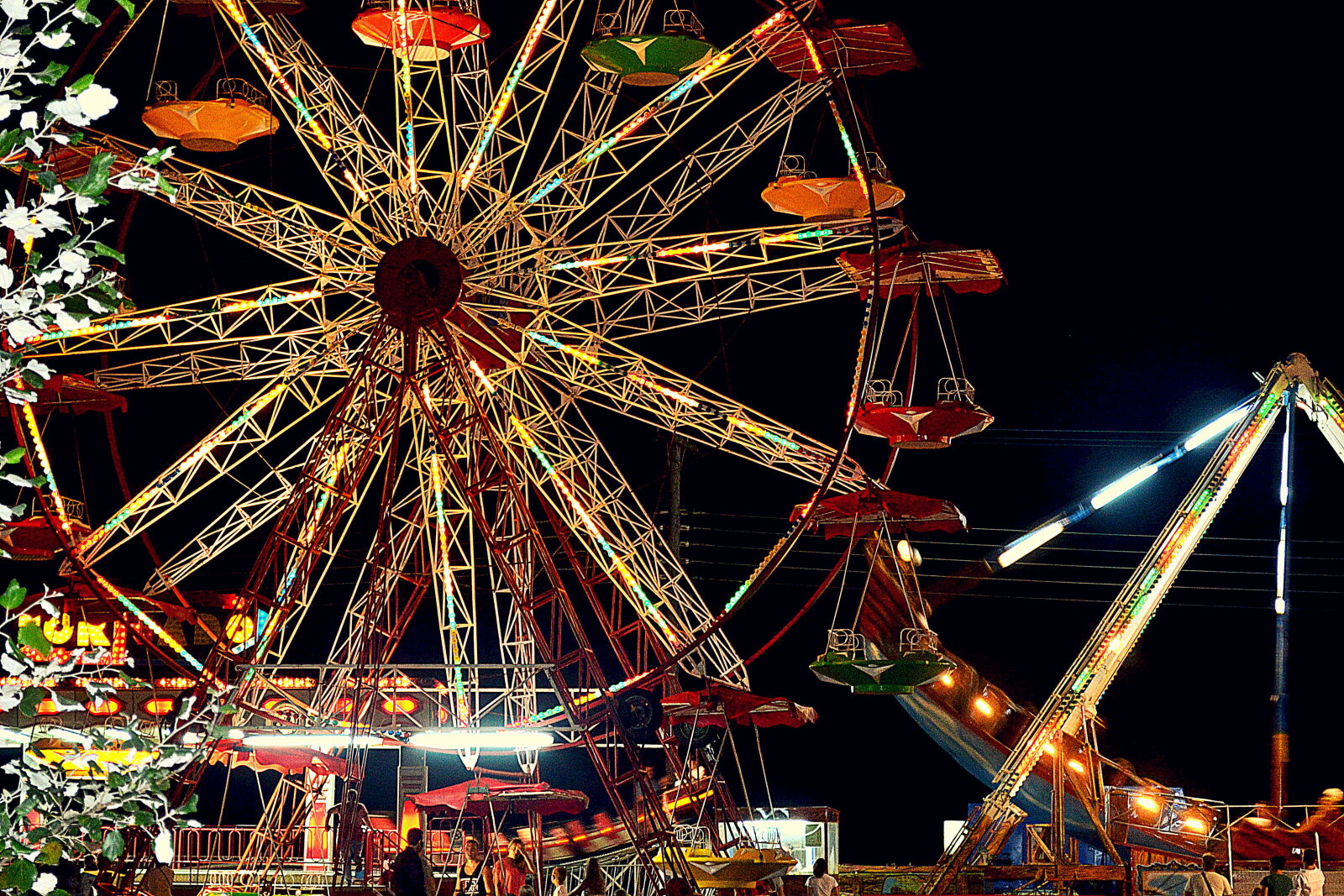 Nikon D3100 sample photo. Fun, fair, night, night photography