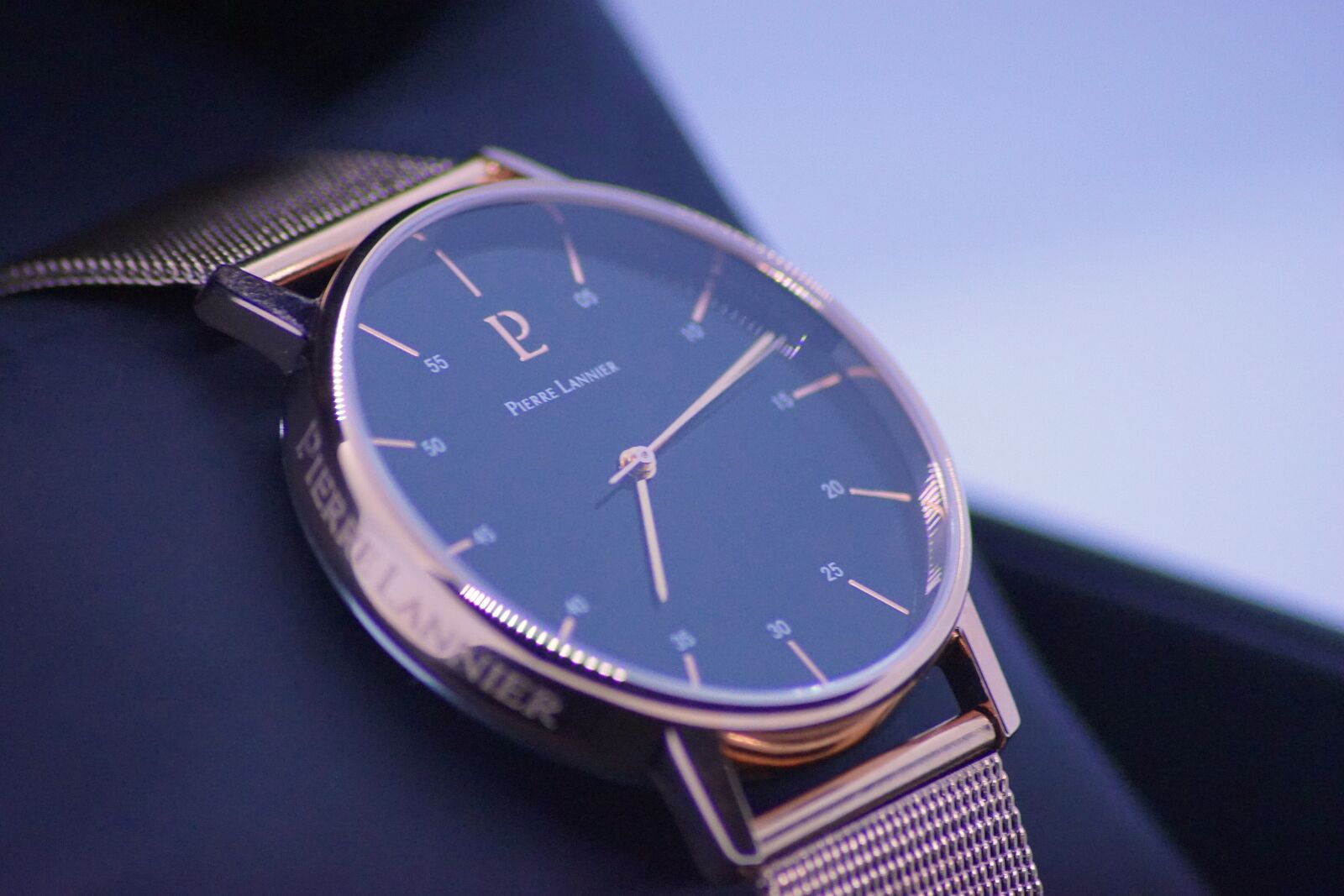 Sony SLT-A68 sample photo. Watch, jewelry, jewellery photography