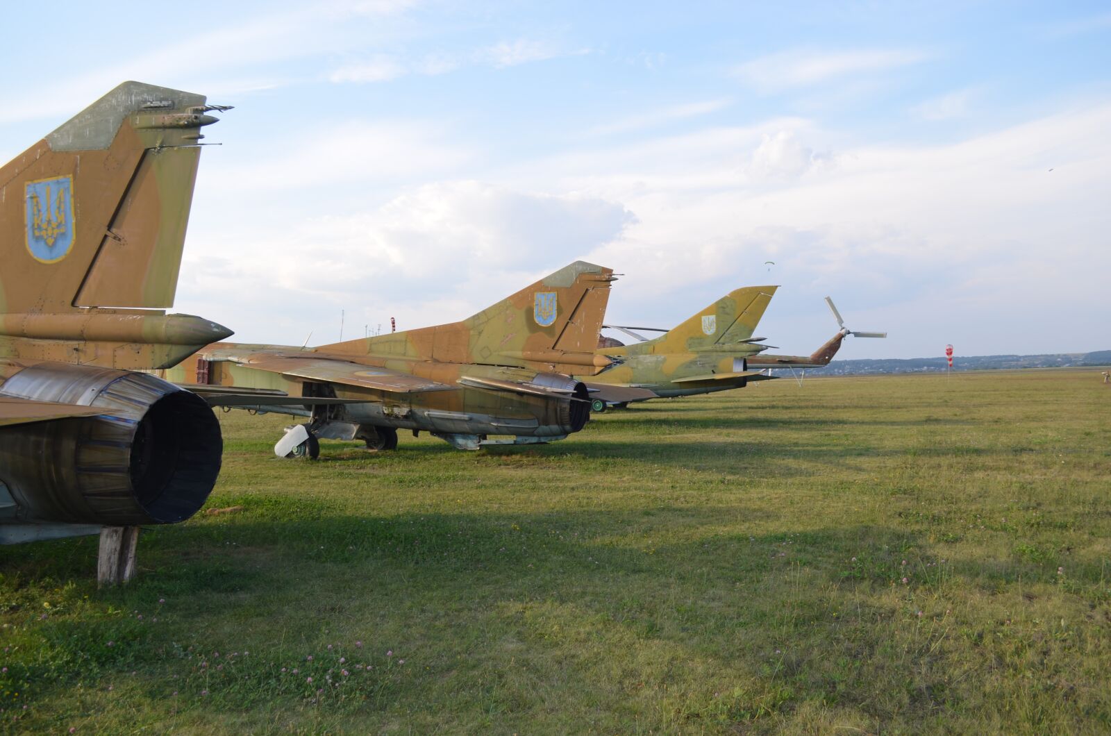 Nikon D5100 sample photo. Airfield, aircraft, field photography