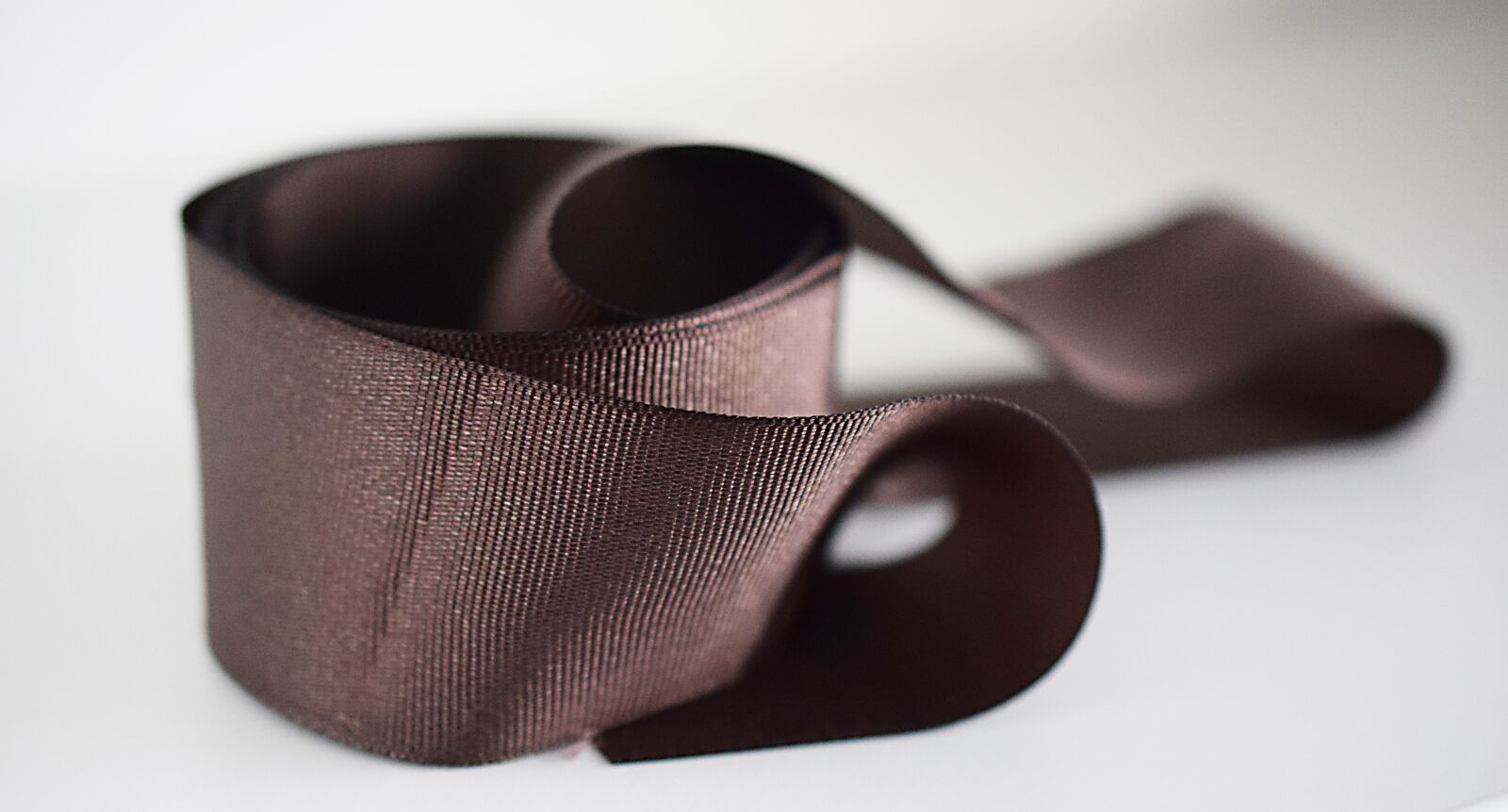 Nikon D5300 sample photo. Brown, white, fabric photography