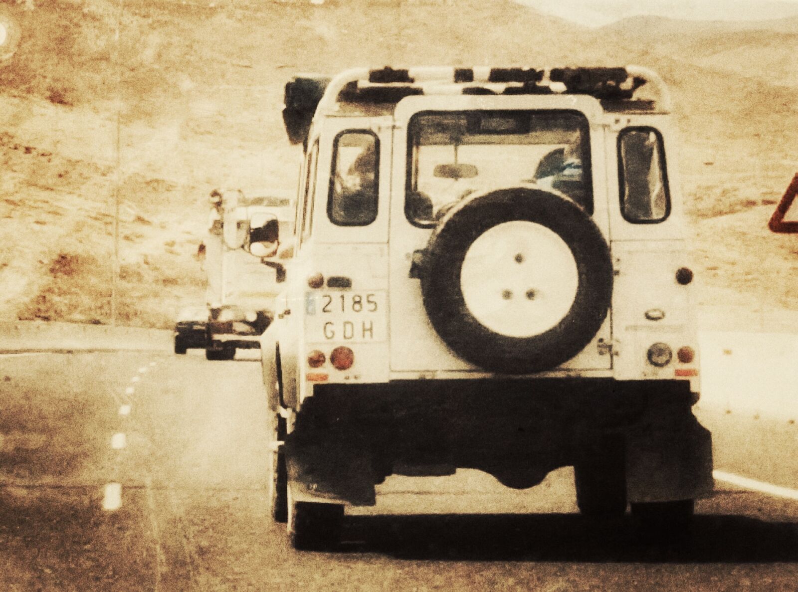 Samsung Galaxy S6 sample photo. Jeep, steppe, dunes photography