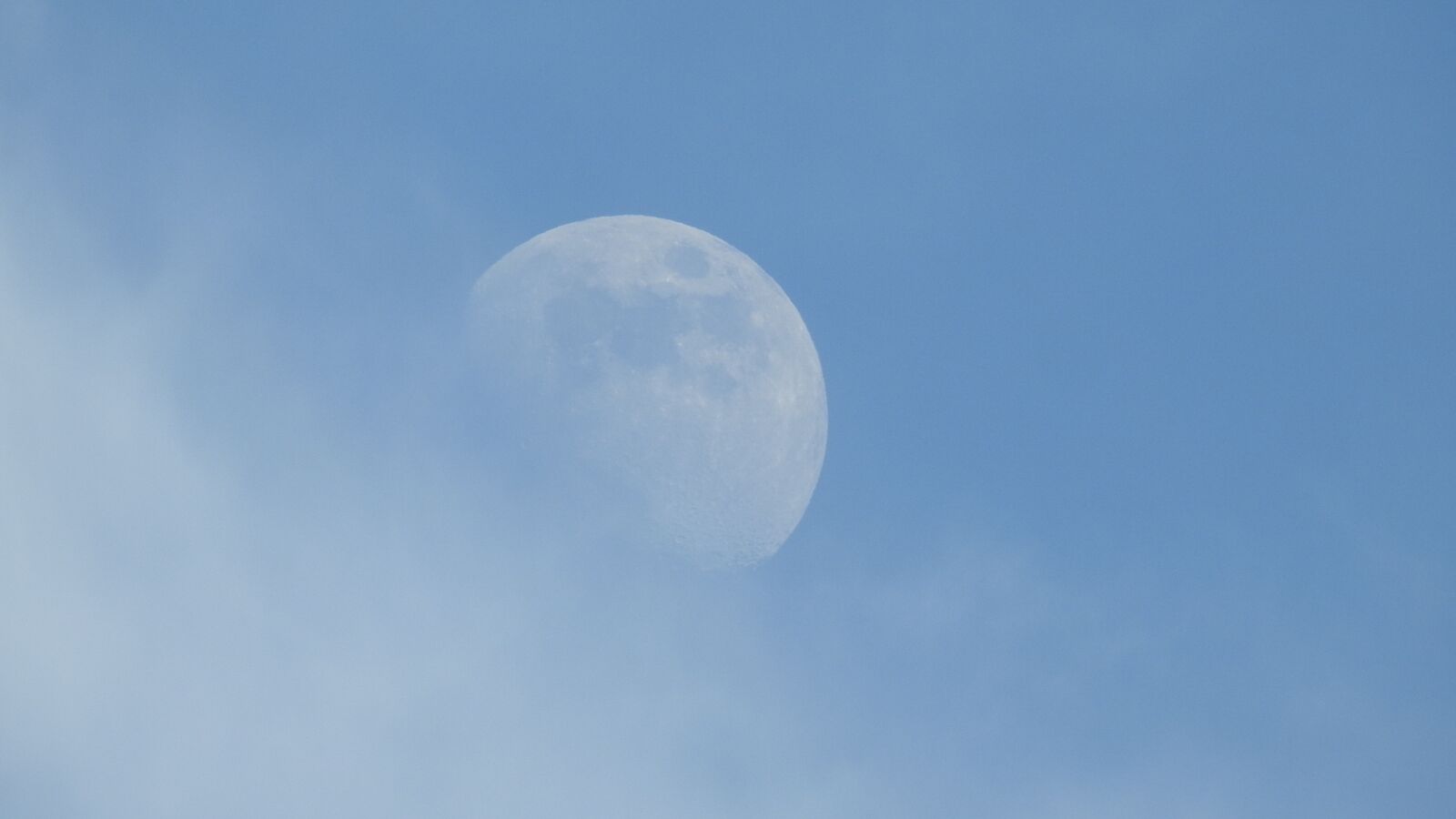 Nikon Coolpix P900 sample photo. Moon, blue sky, clouds photography