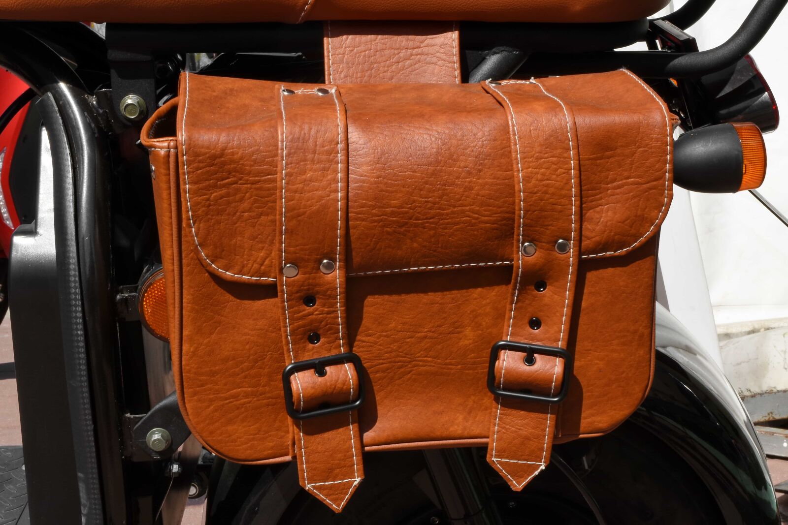 Nikon D5500 sample photo. Motorbike, luggage, container, leather photography