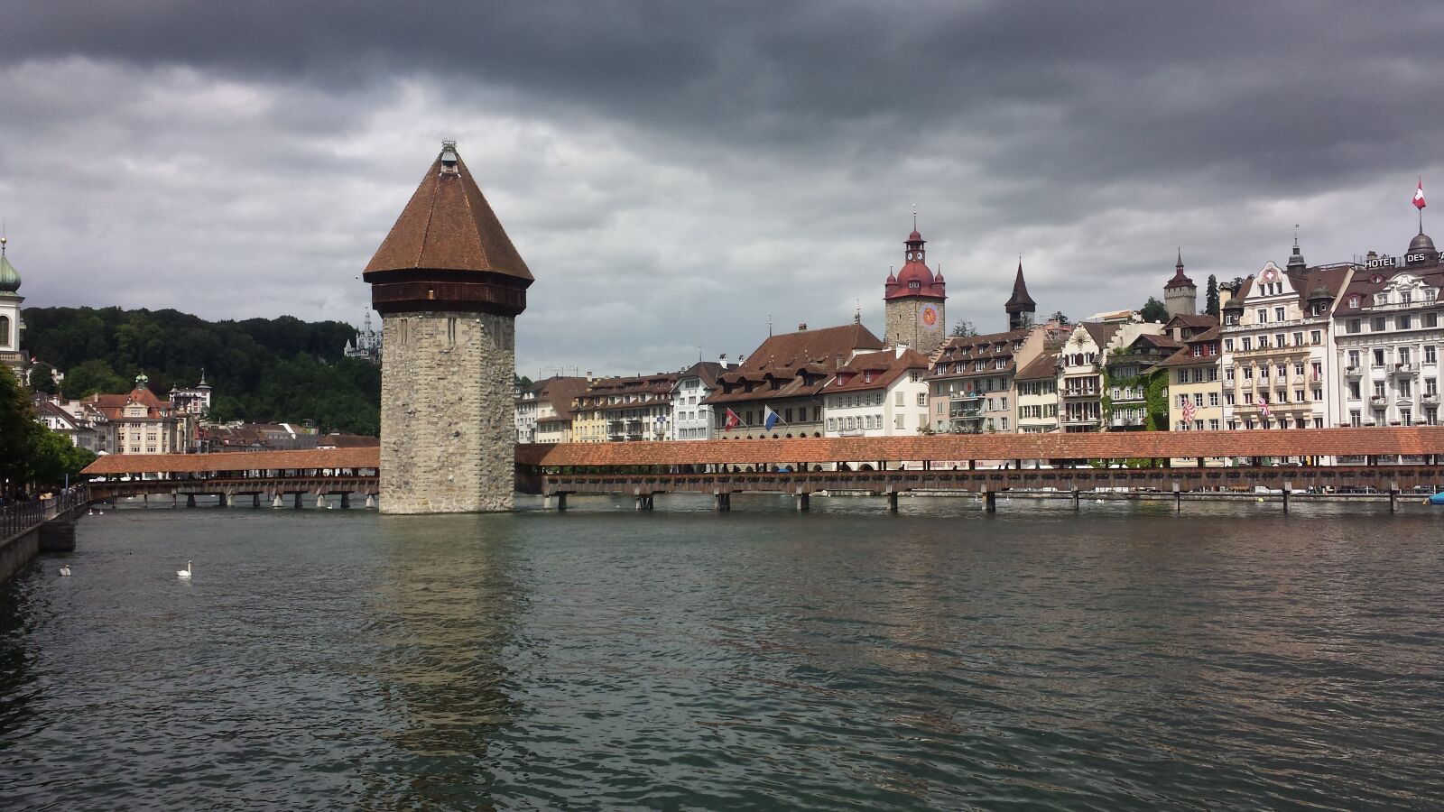 Samsung Galaxy S4 sample photo. Lucerne, switzerland, water photography
