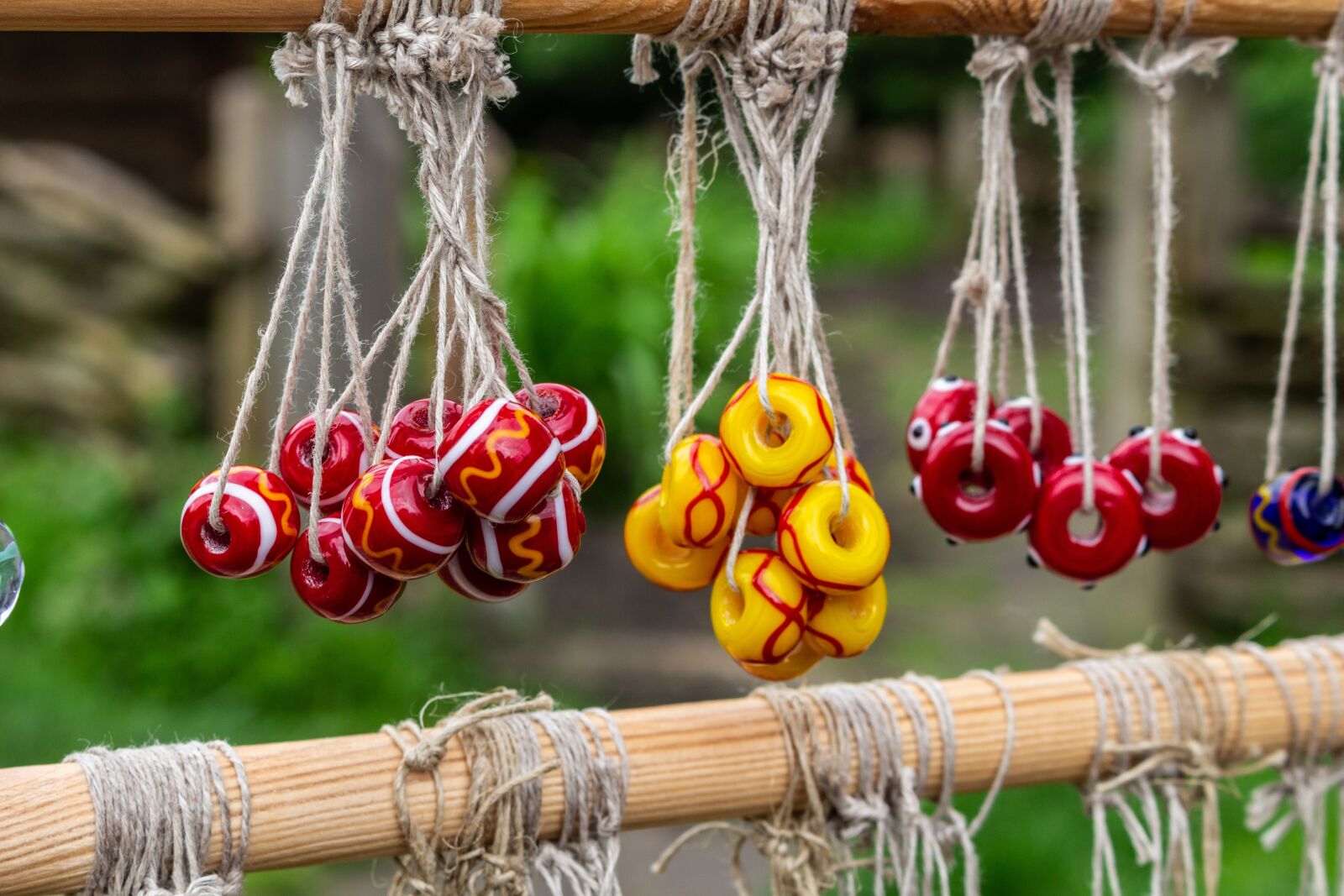 Canon EOS 100D (EOS Rebel SL1 / EOS Kiss X7) sample photo. Beads, pendants, ornament photography