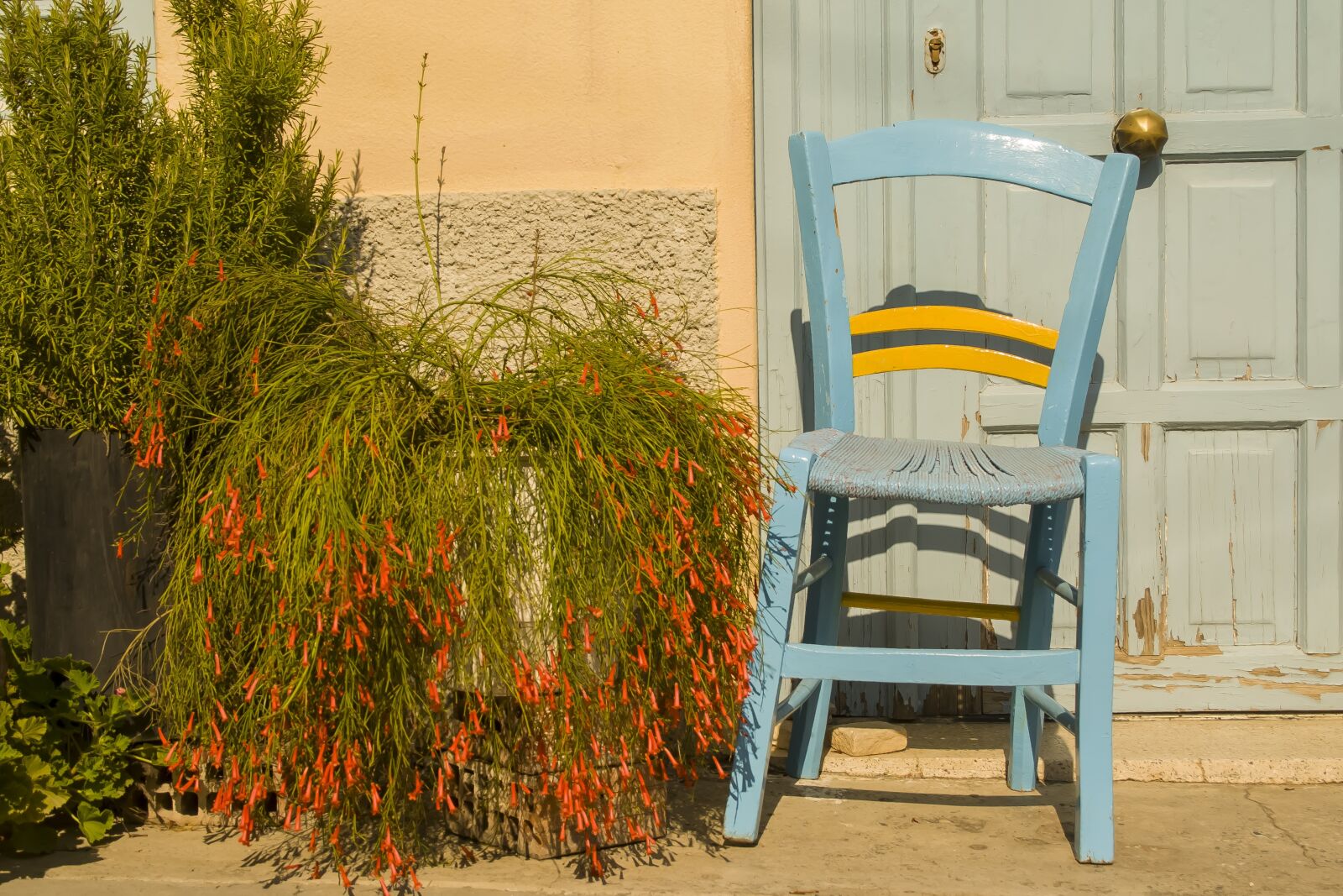 Canon EF-S 18-55mm F3.5-5.6 II sample photo. Chair, crete, vacations photography