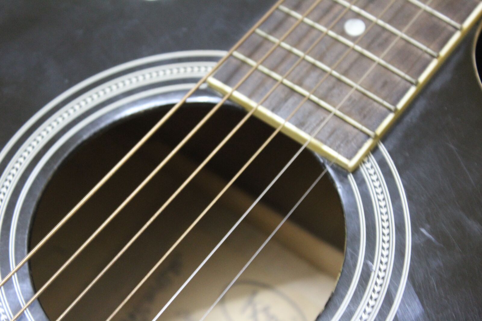 Canon EOS 1200D (EOS Rebel T5 / EOS Kiss X70 / EOS Hi) sample photo. Guitar, chords, strings photography