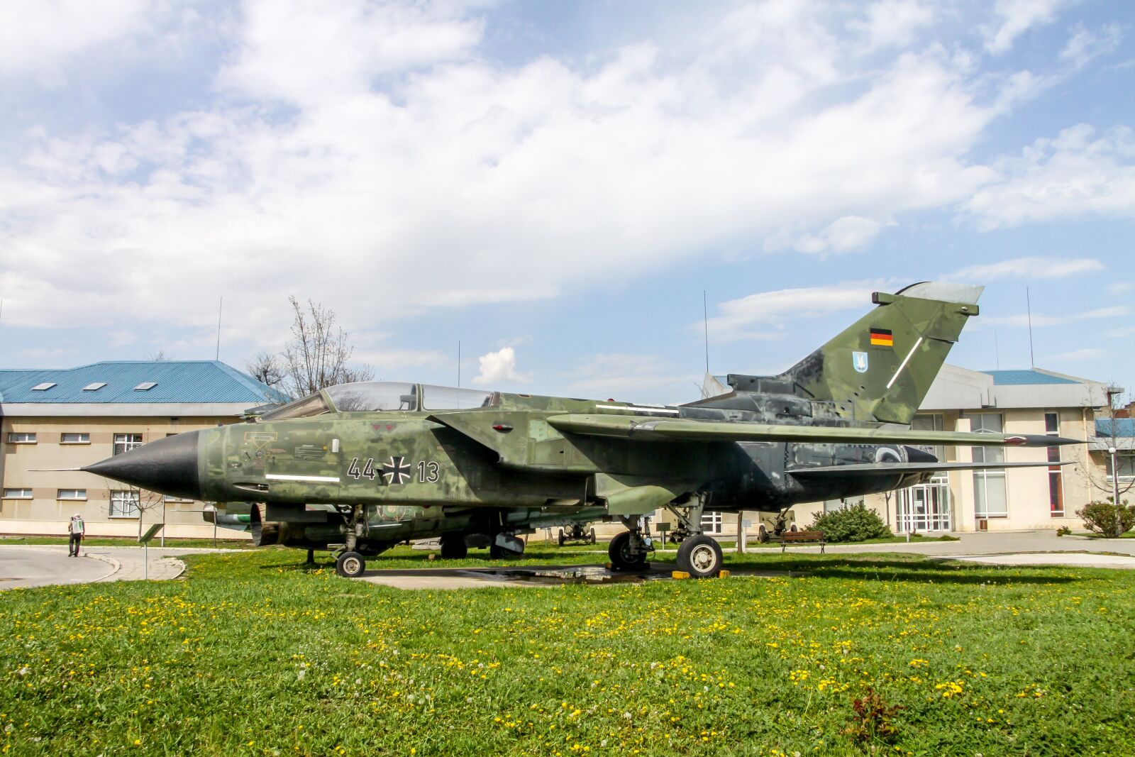 Canon EF-S 17-85mm F4-5.6 IS USM sample photo. Airplane, museum, aircraft photography