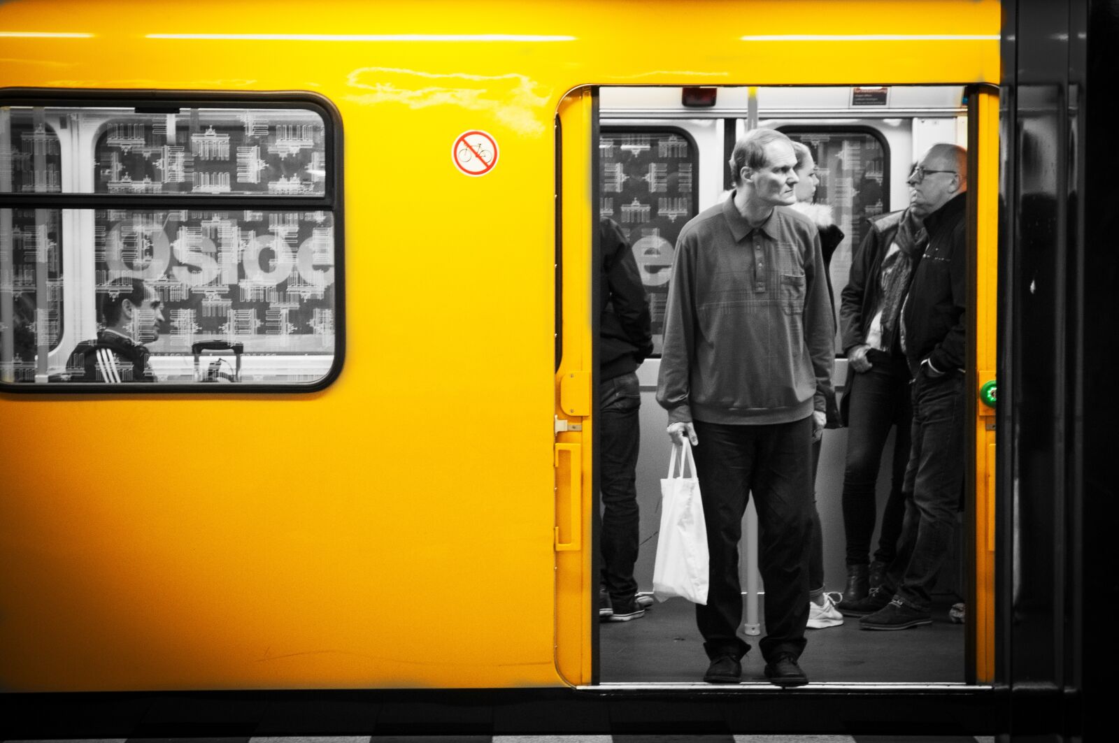 Nikon D300S sample photo. Vehicle, railway, berlin photography