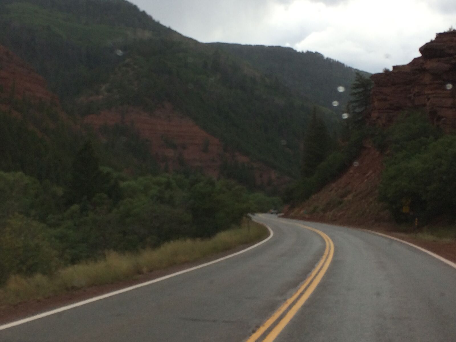 iPhone 5s back camera 4.15mm f/2.2 sample photo. Mountain, road, highway photography