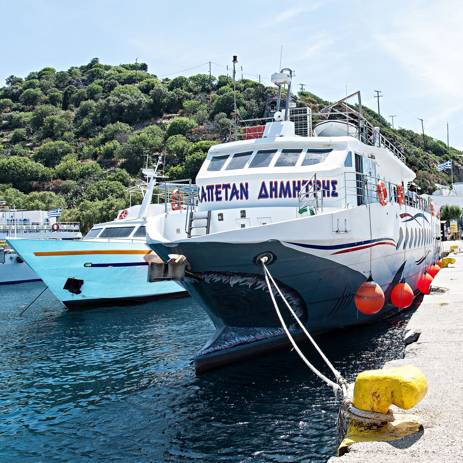 Nikon D5000 sample photo. Tourism, holiday ships, water photography