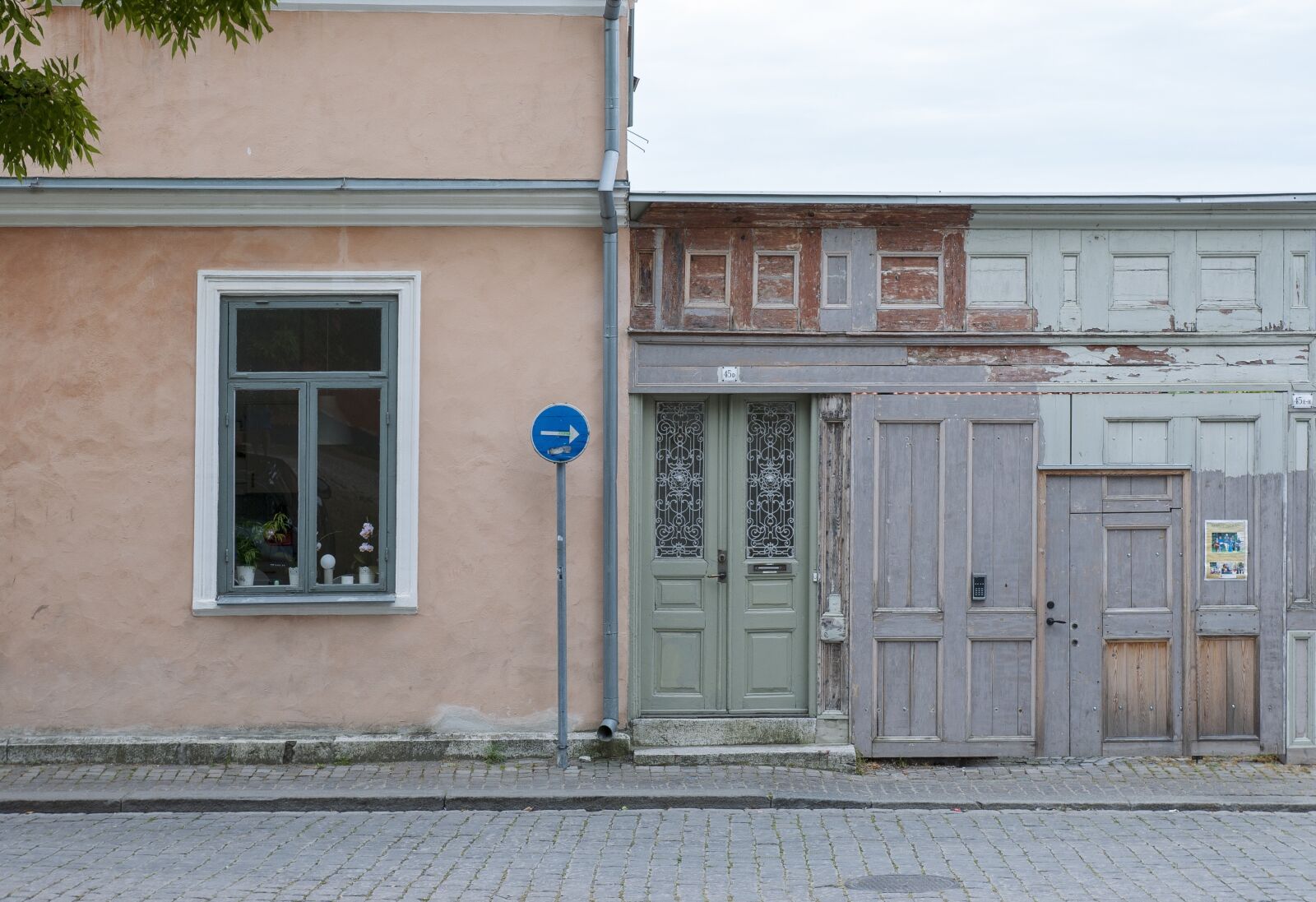Nikon D80 sample photo. House, architecture, door photography