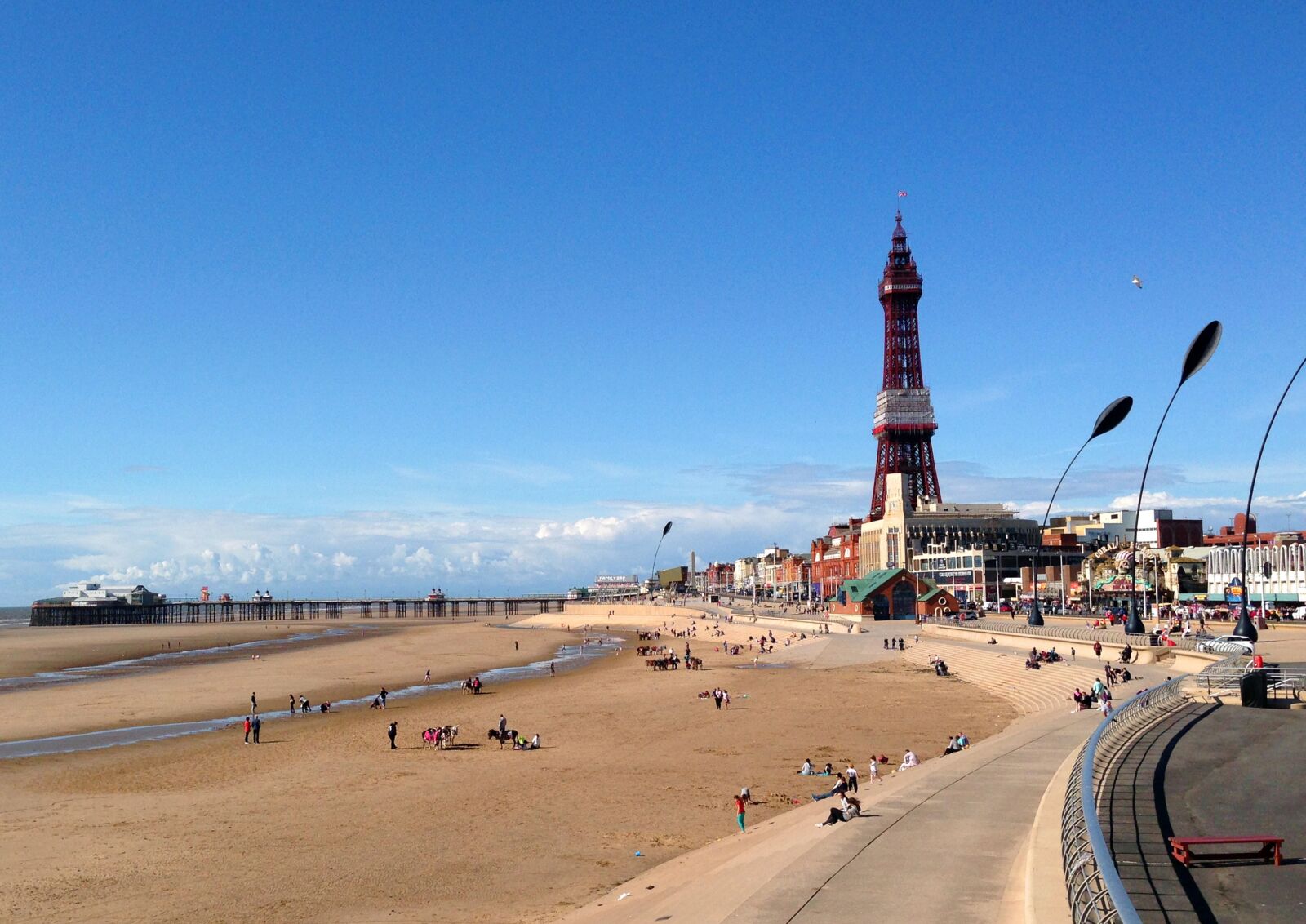 iPhone 5 back camera 4.12mm f/2.4 sample photo. Blackpool, tower, seaside photography