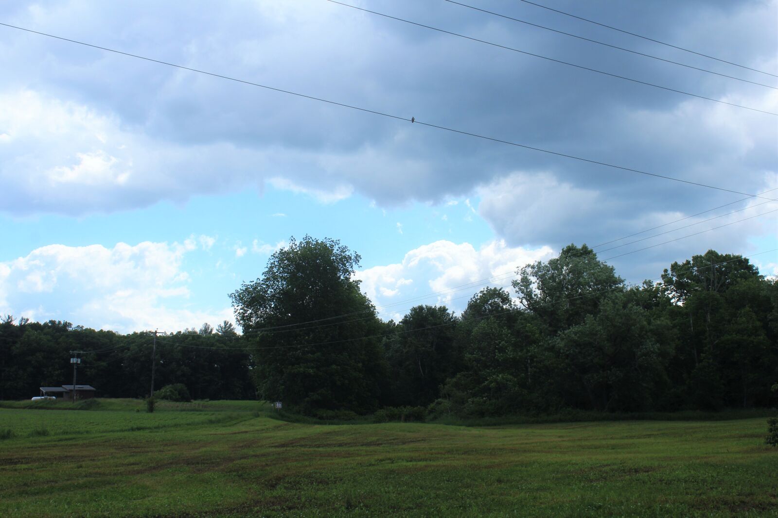 Canon EOS 1200D (EOS Rebel T5 / EOS Kiss X70 / EOS Hi) sample photo. Clouds, farm, land, sky photography