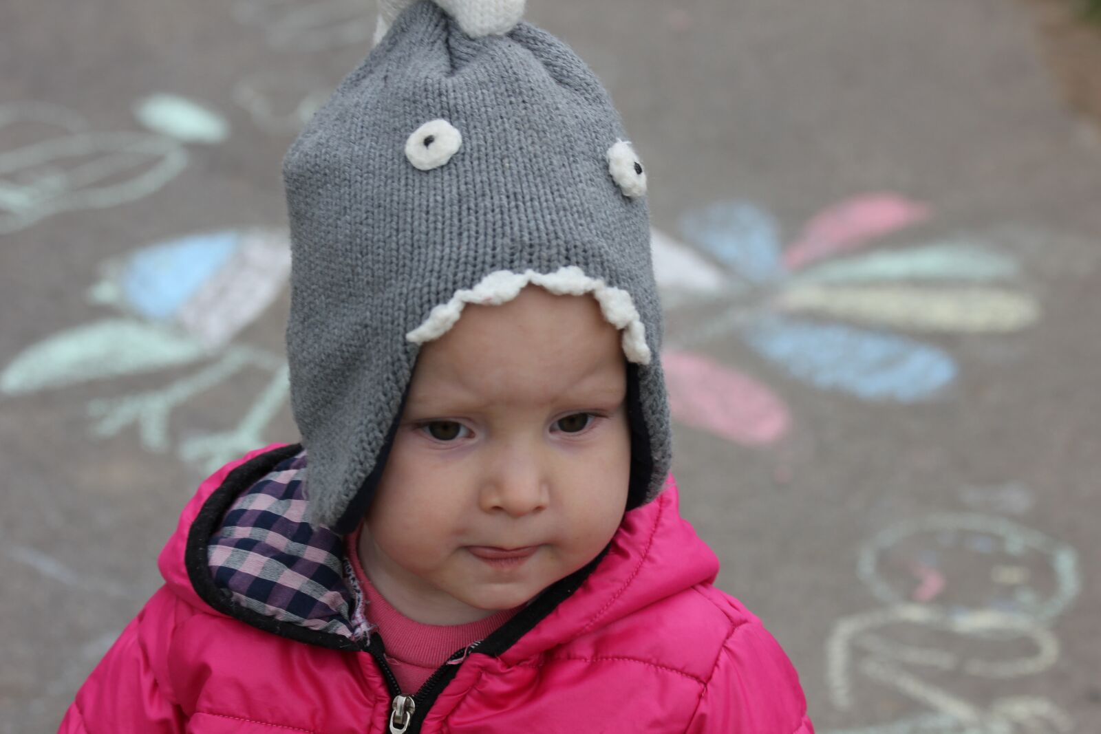 Canon EOS 550D (EOS Rebel T2i / EOS Kiss X4) sample photo. Child, hat, winter photography