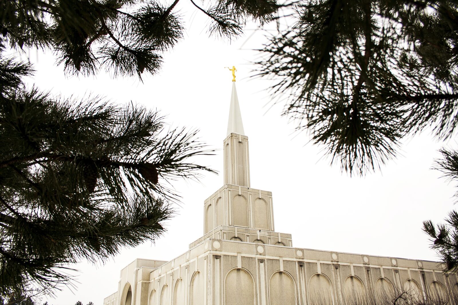 Canon EF-S 18-55mm F3.5-5.6 II sample photo. Architecture, temple, religion photography