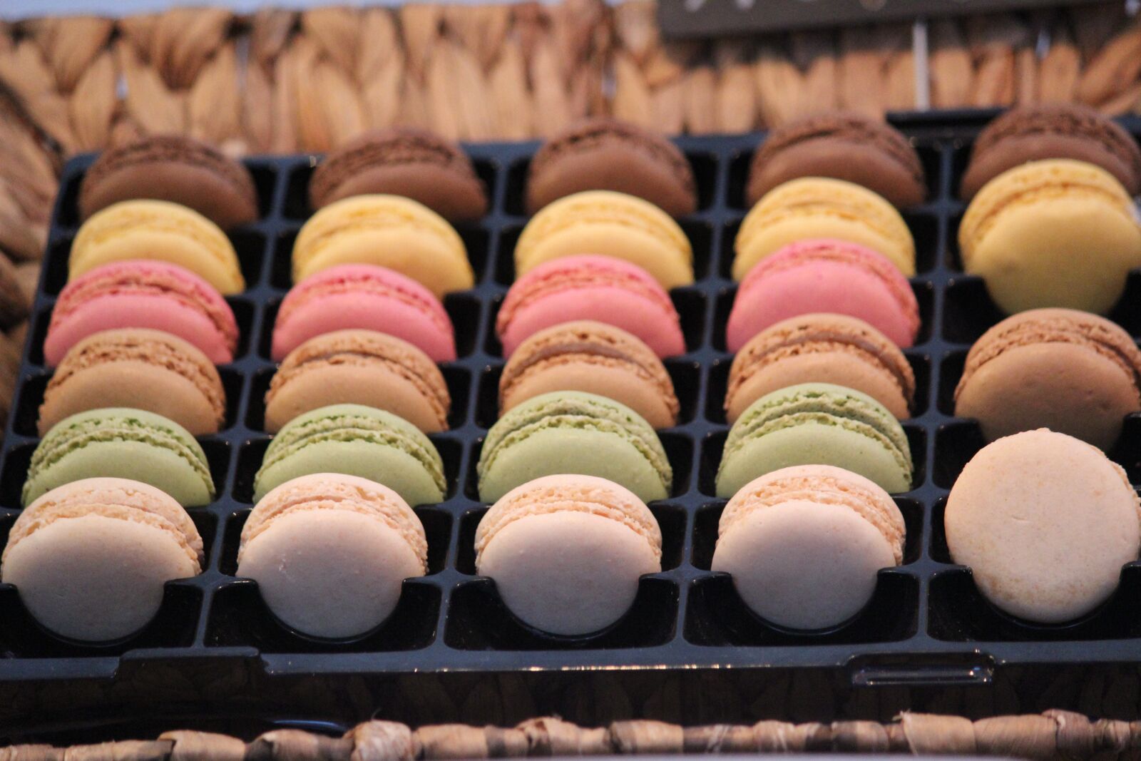 Canon EOS 600D (Rebel EOS T3i / EOS Kiss X5) sample photo. Cookies, pastries, sweet photography
