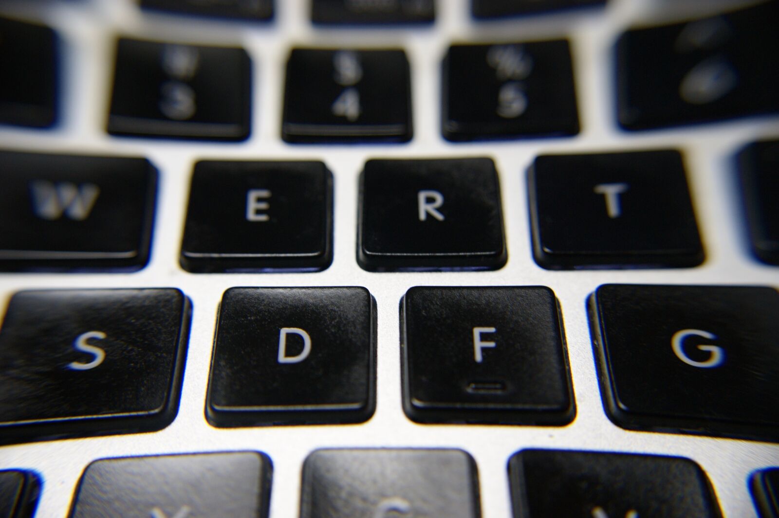 Sony Alpha DSLR-A390 sample photo. Buttons, computer, keyboard photography