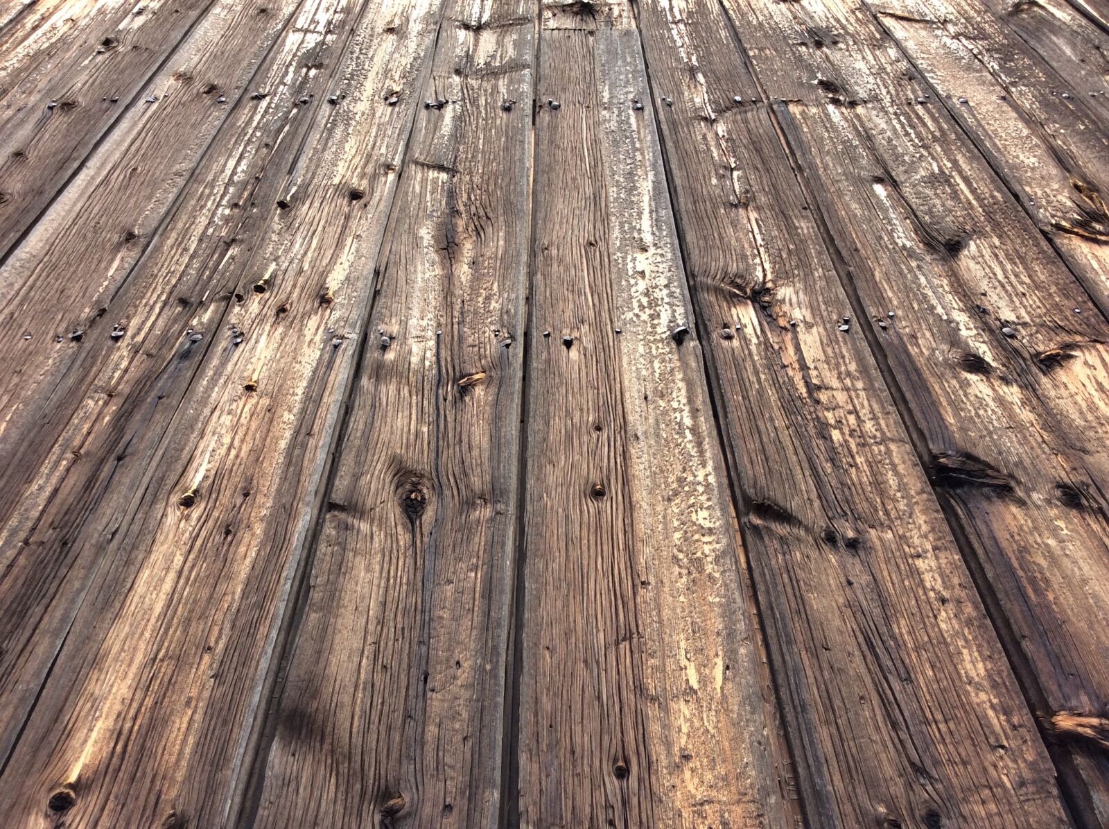 Apple iPad Air sample photo. Wood, planks, barn photography