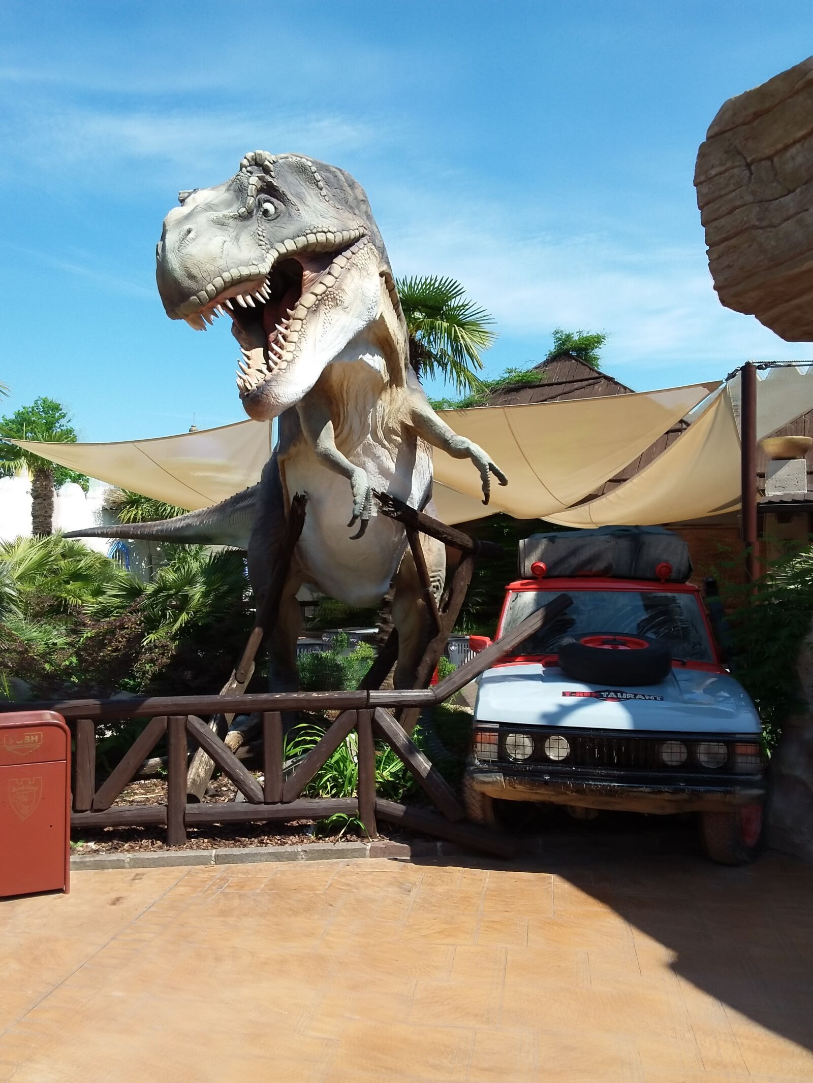 Samsung Galaxy Tab S2 sample photo. Sky, dinosaur, jurassic photography
