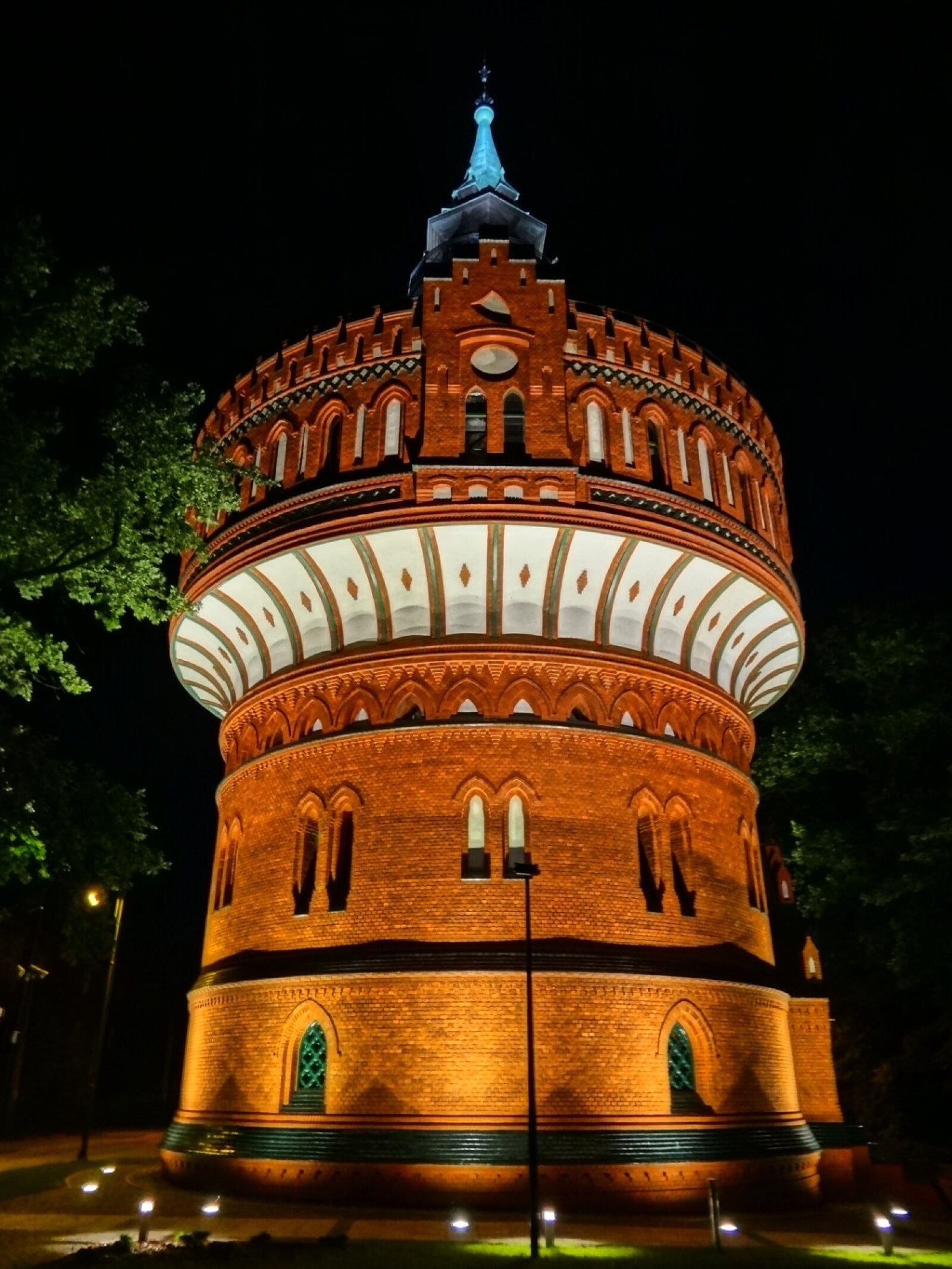 Sony Cyber-shot DSC-HX20V sample photo. Water tower, bydgoszcz, building photography