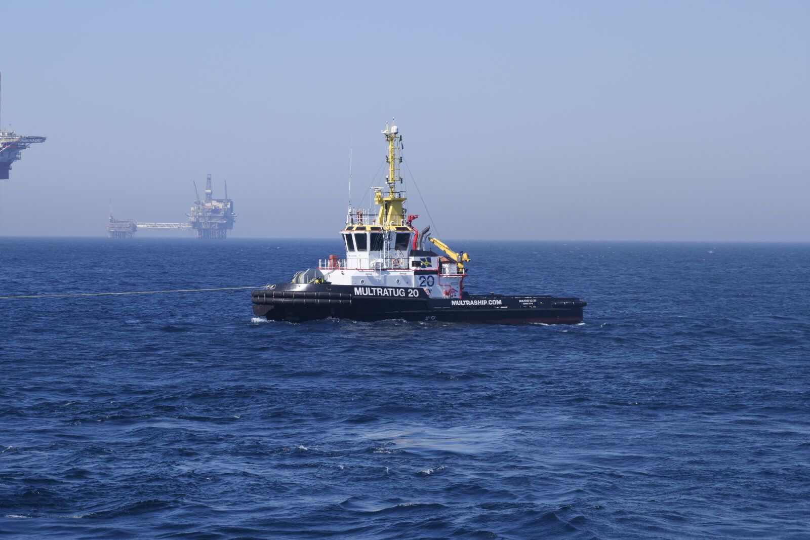 Panasonic Lumix DC-G9 sample photo. Tug, offshore, shipping photography