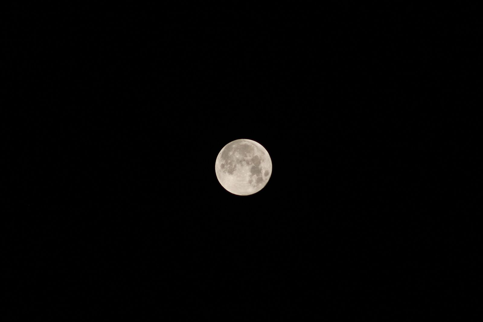 Canon EF75-300mm f/4-5.6 sample photo. Month, kamer, sky photography
