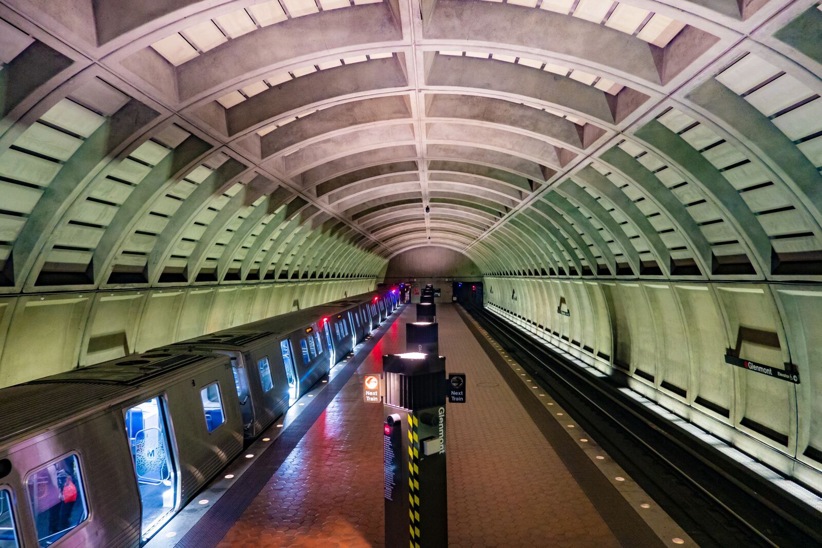 Sony Cyber-shot DSC-RX100 VI sample photo. Metro, subway, tunnel photography