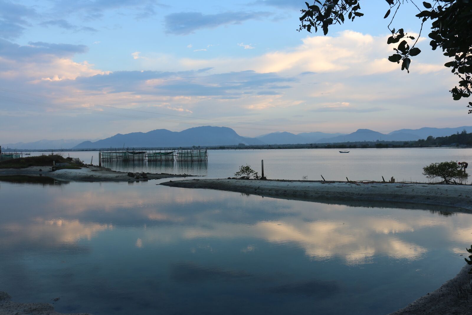 Canon EOS 750D (EOS Rebel T6i / EOS Kiss X8i) sample photo. Sunset, sky, the afternoon photography