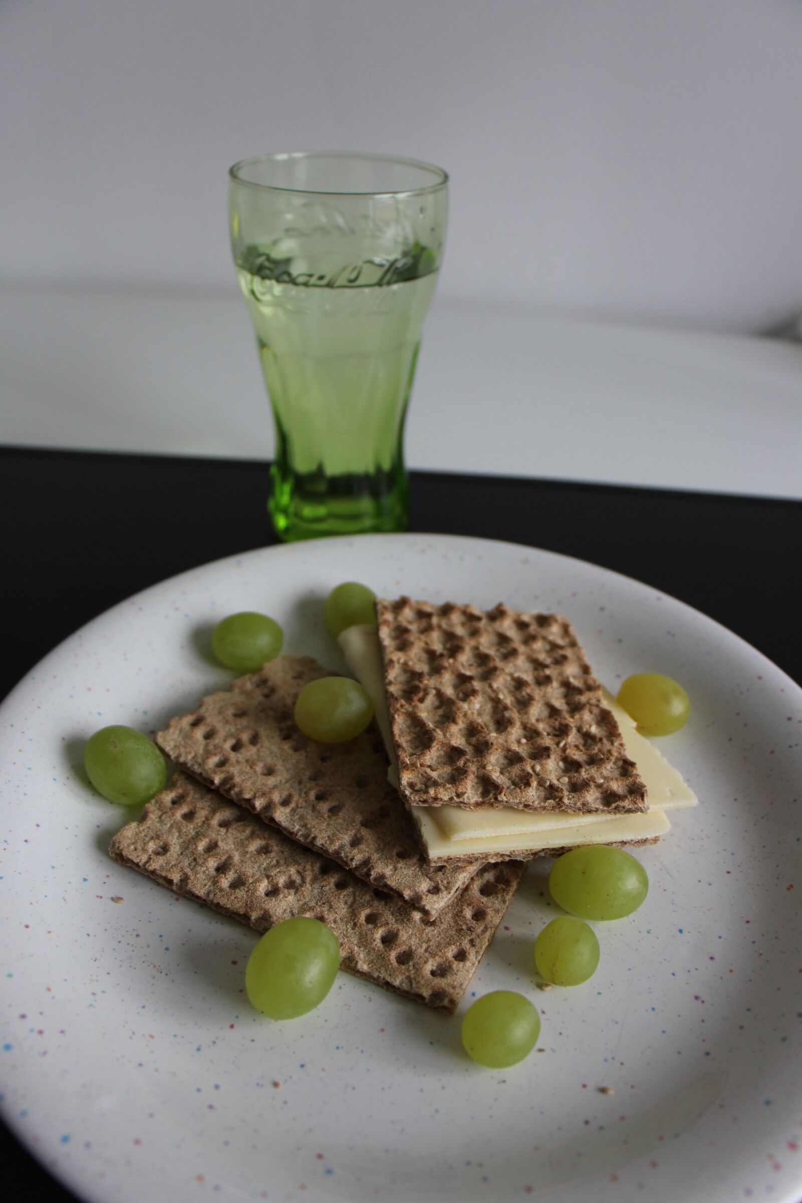 Canon EOS 700D (EOS Rebel T5i / EOS Kiss X7i) sample photo. Eat, grapes, cheese photography