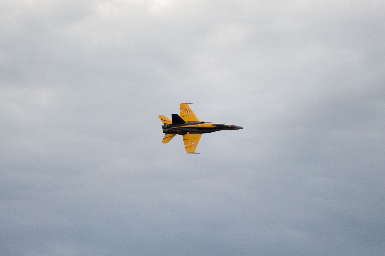 Canon EOS 700D (EOS Rebel T5i / EOS Kiss X7i) sample photo. F-18, canadian, air force photography