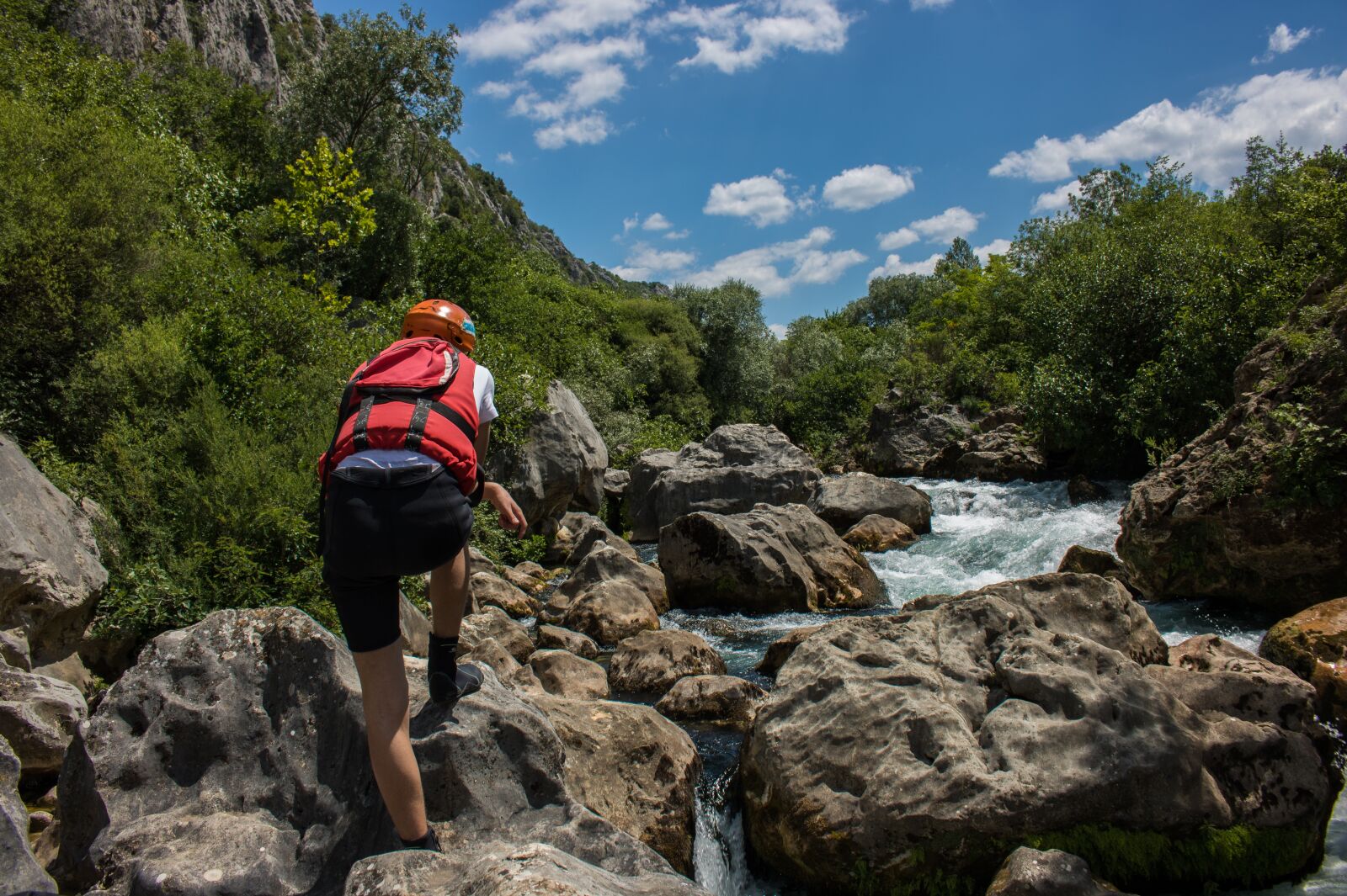 Canon EOS 750D (EOS Rebel T6i / EOS Kiss X8i) sample photo. River, rafting, pure nature photography